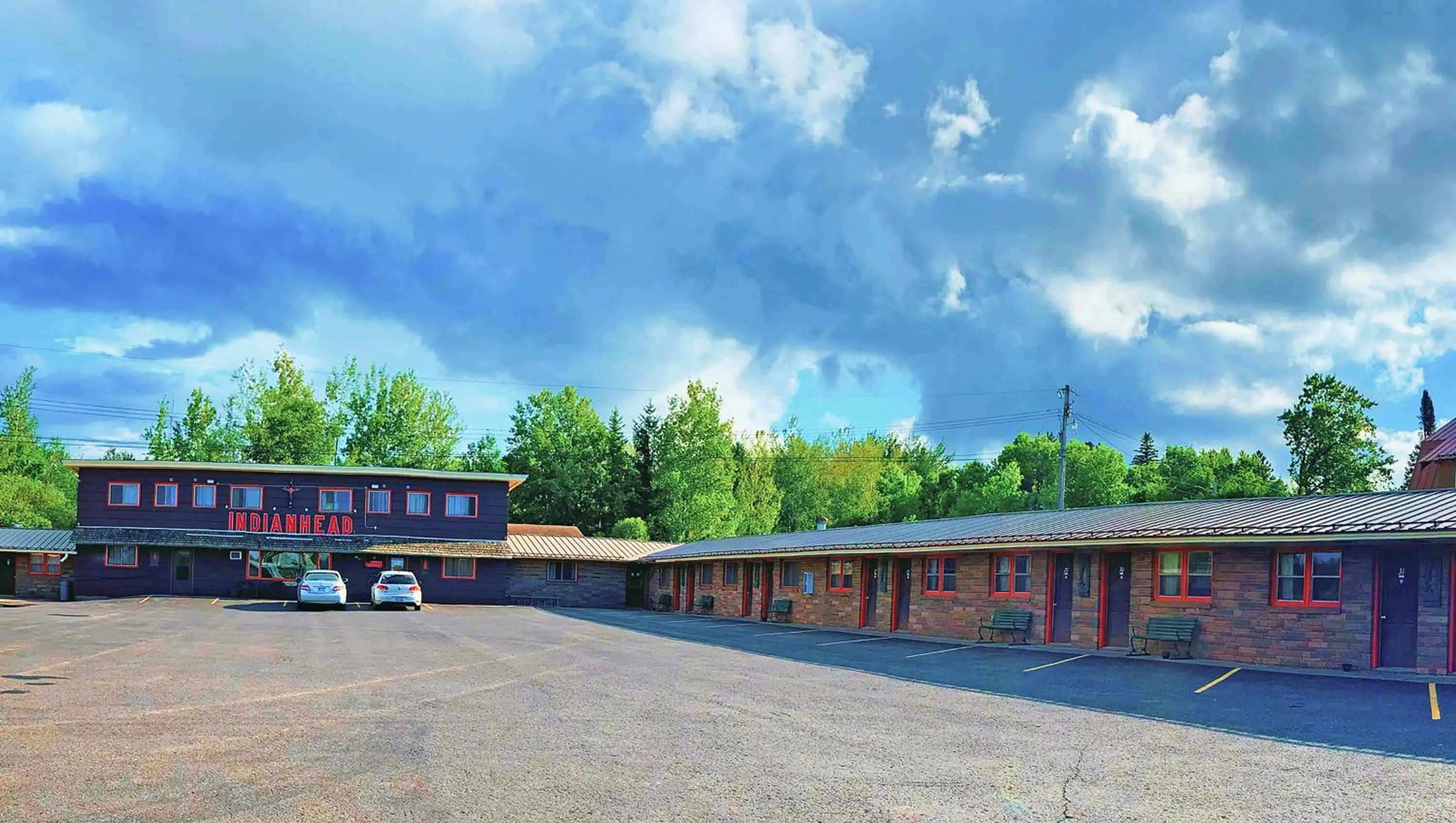 Property building in Indianhead Ironwood Hotel