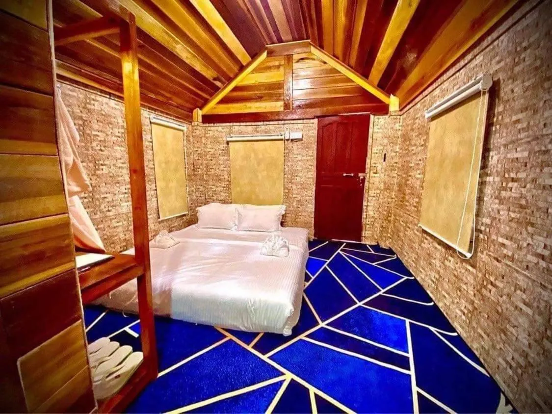 Guests in Damnak Borey Resort