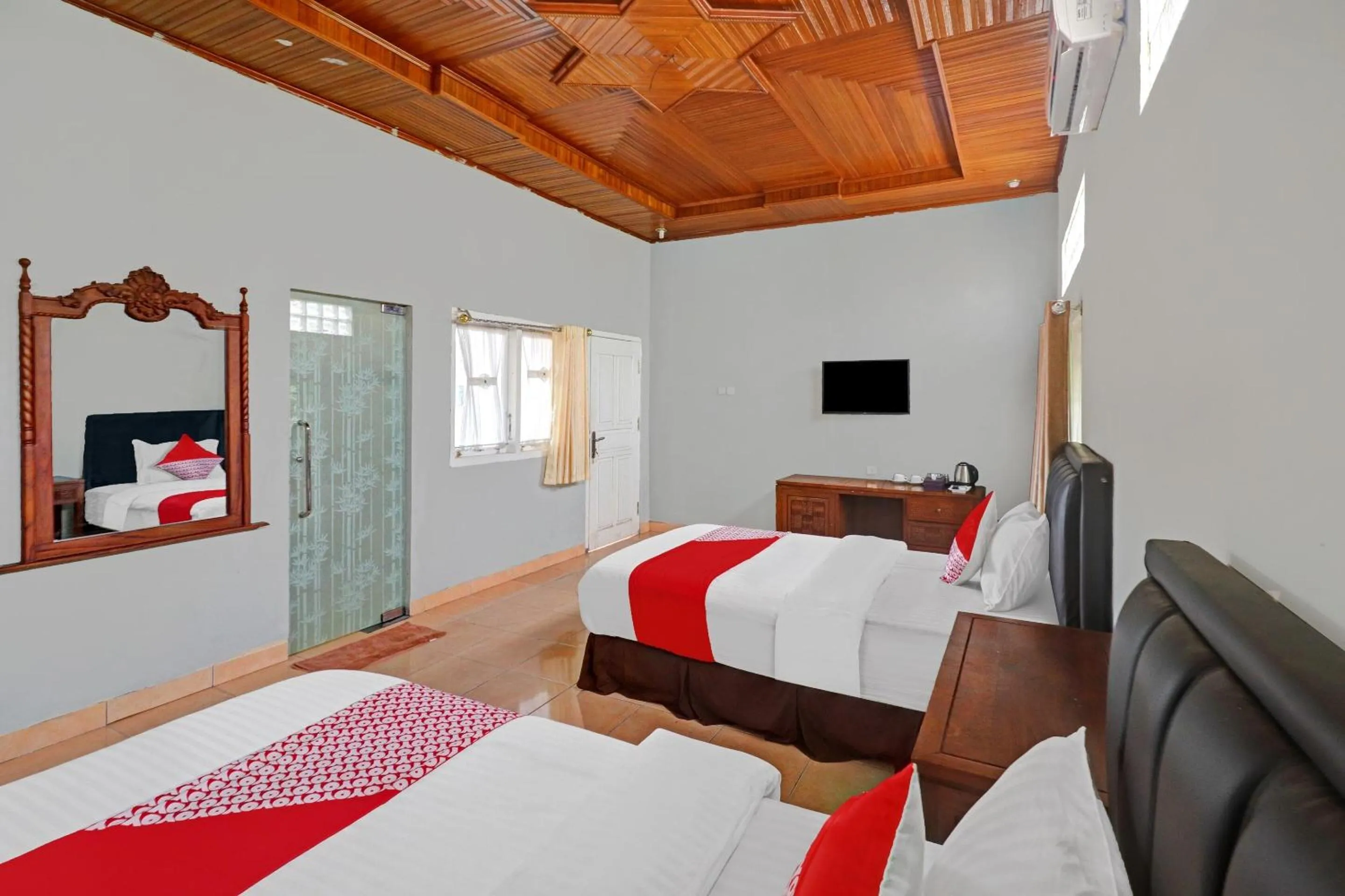 Bedroom, Bed in OYO Life 11350O Hotel R Cantika Syariah