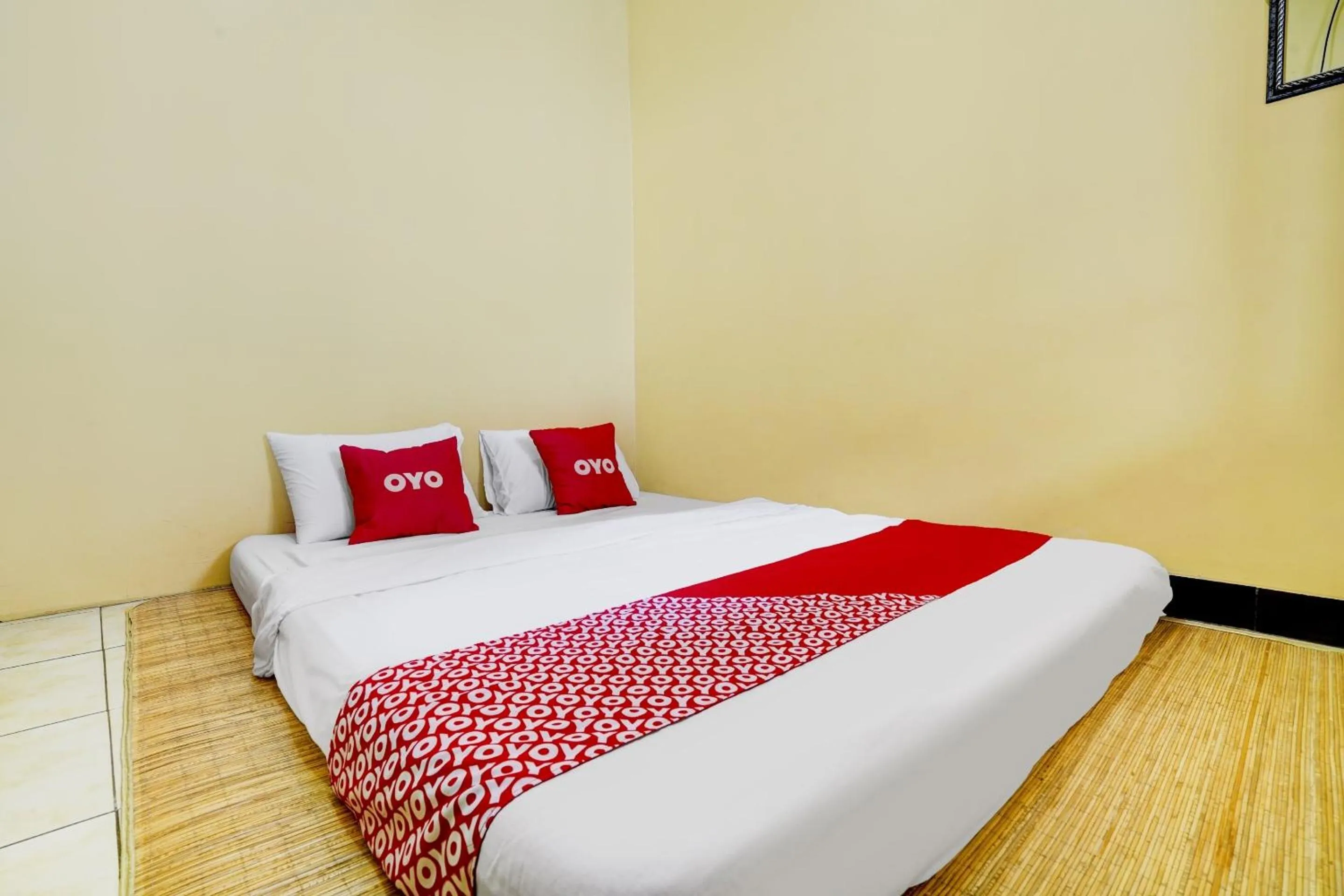 Bedroom, Bed in Hotel O Wisma Al-fahmi Syariah