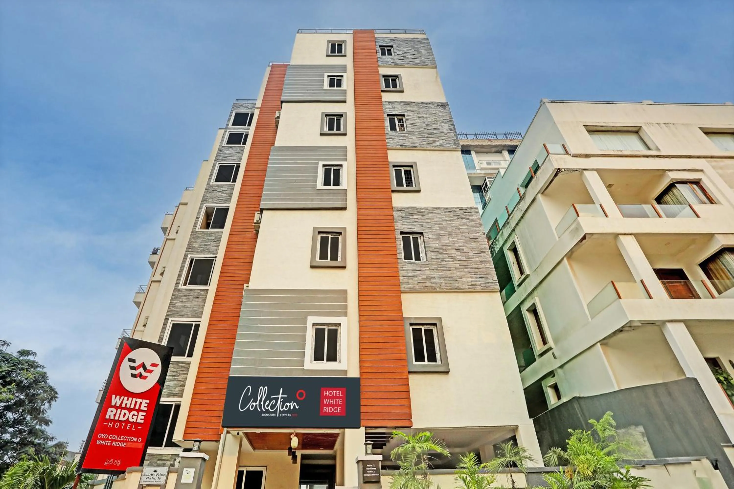 Facade/entrance in Collection O White House Near KIMS Kondapur.