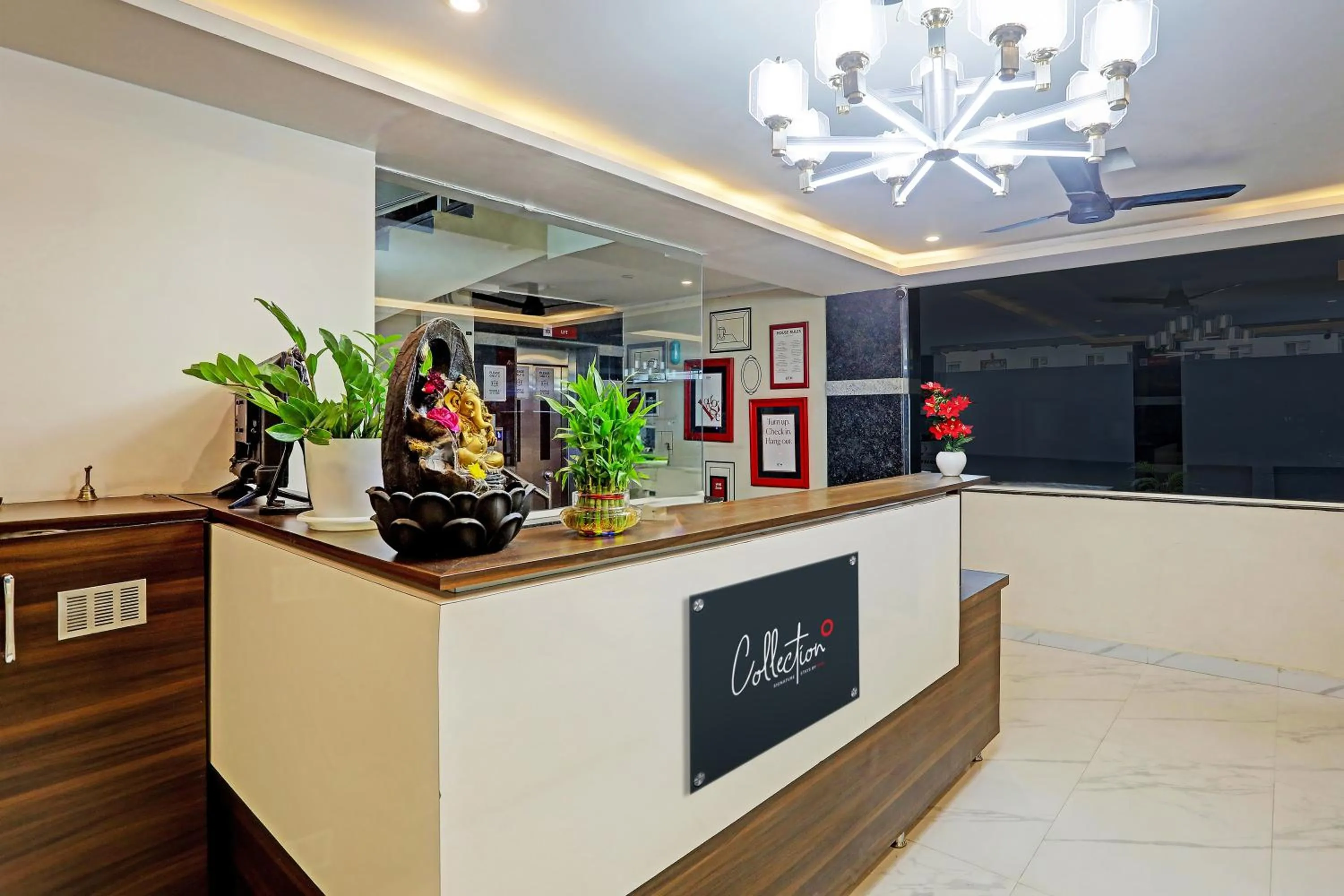 Lobby or reception in Collection O White House Near KIMS Kondapur.