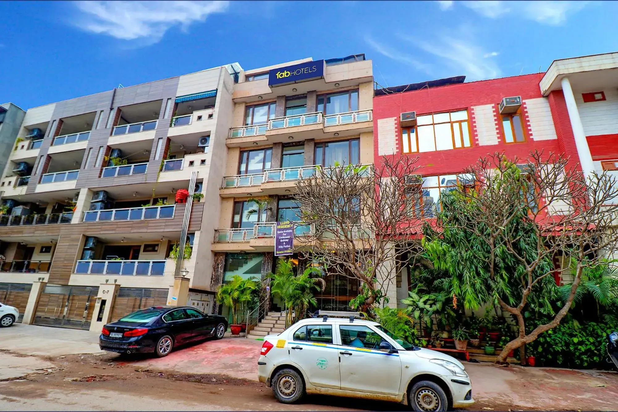 Property building in FabExpress Llyod Residency Property building in FabExpress Llyod Residency