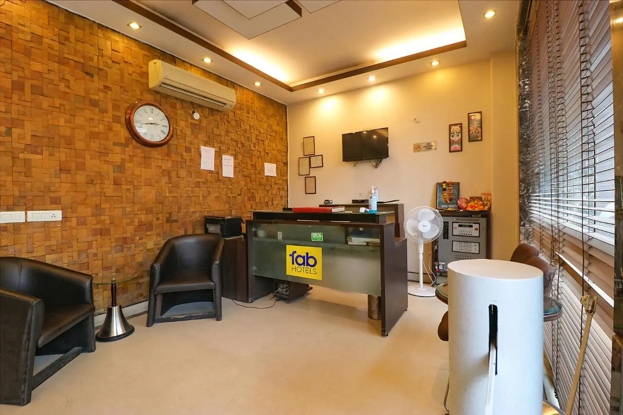 Lobby or reception in FabExpress Llyod Residency Lobby or reception in FabExpress Llyod Residency