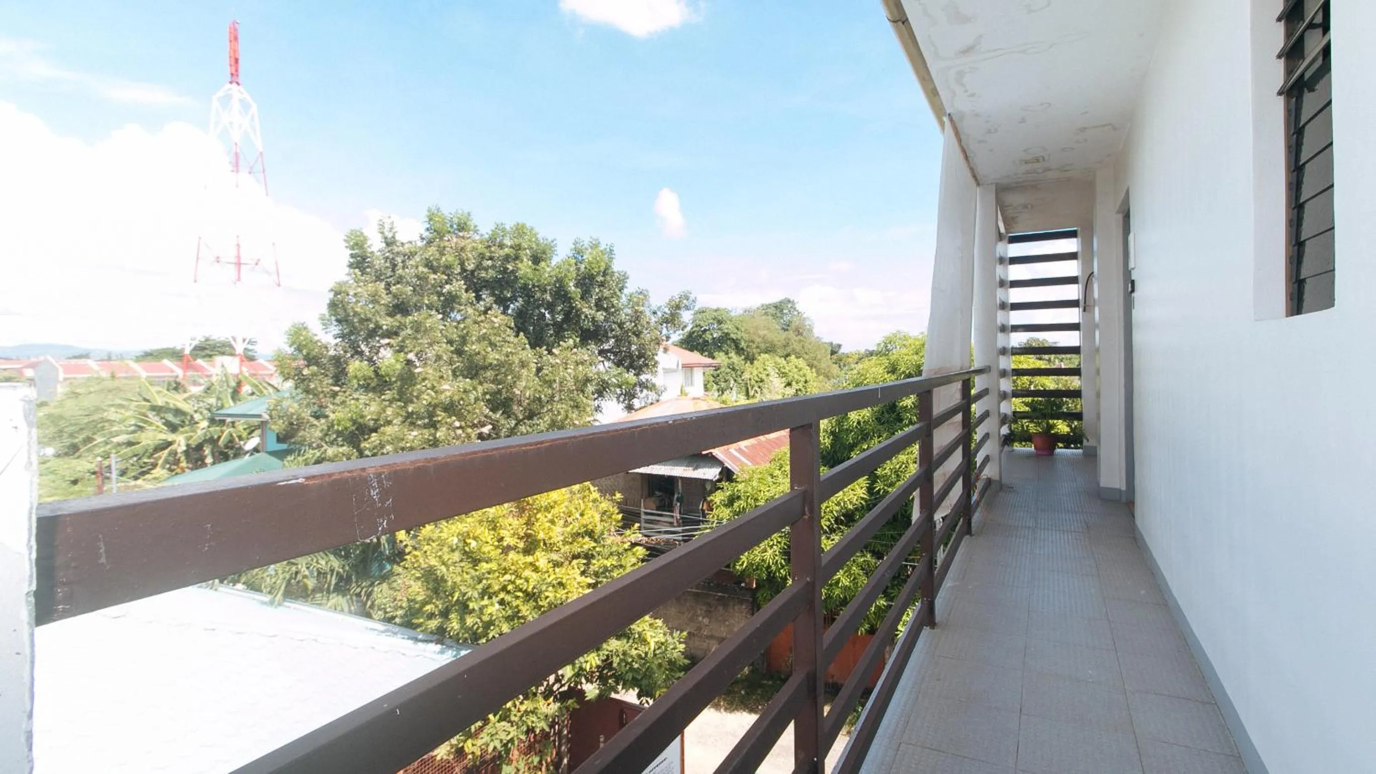 Balcony/Terrace in RedDoorz Hostel @ St. Paul Village LapuLapu