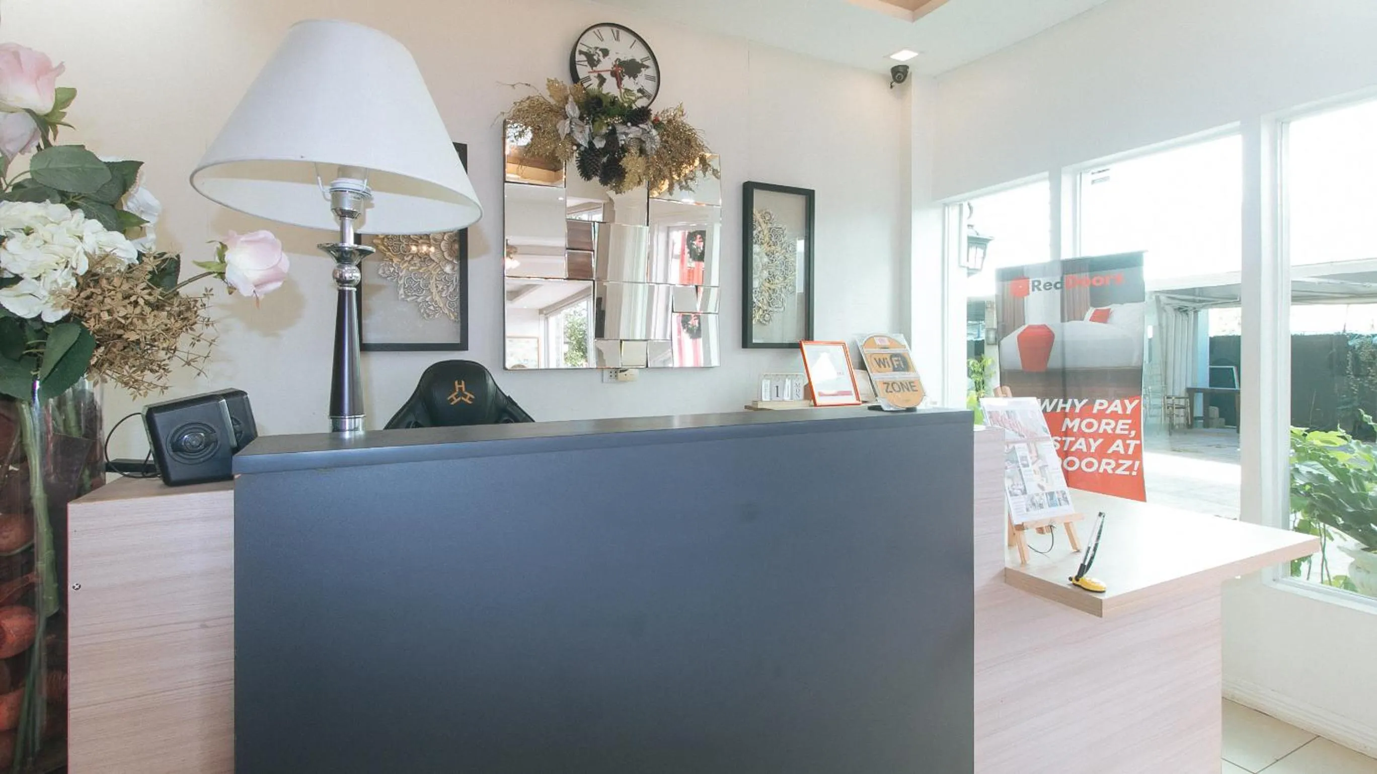 Lobby or reception in RedDoorz Hostel @ St. Paul Village LapuLapu