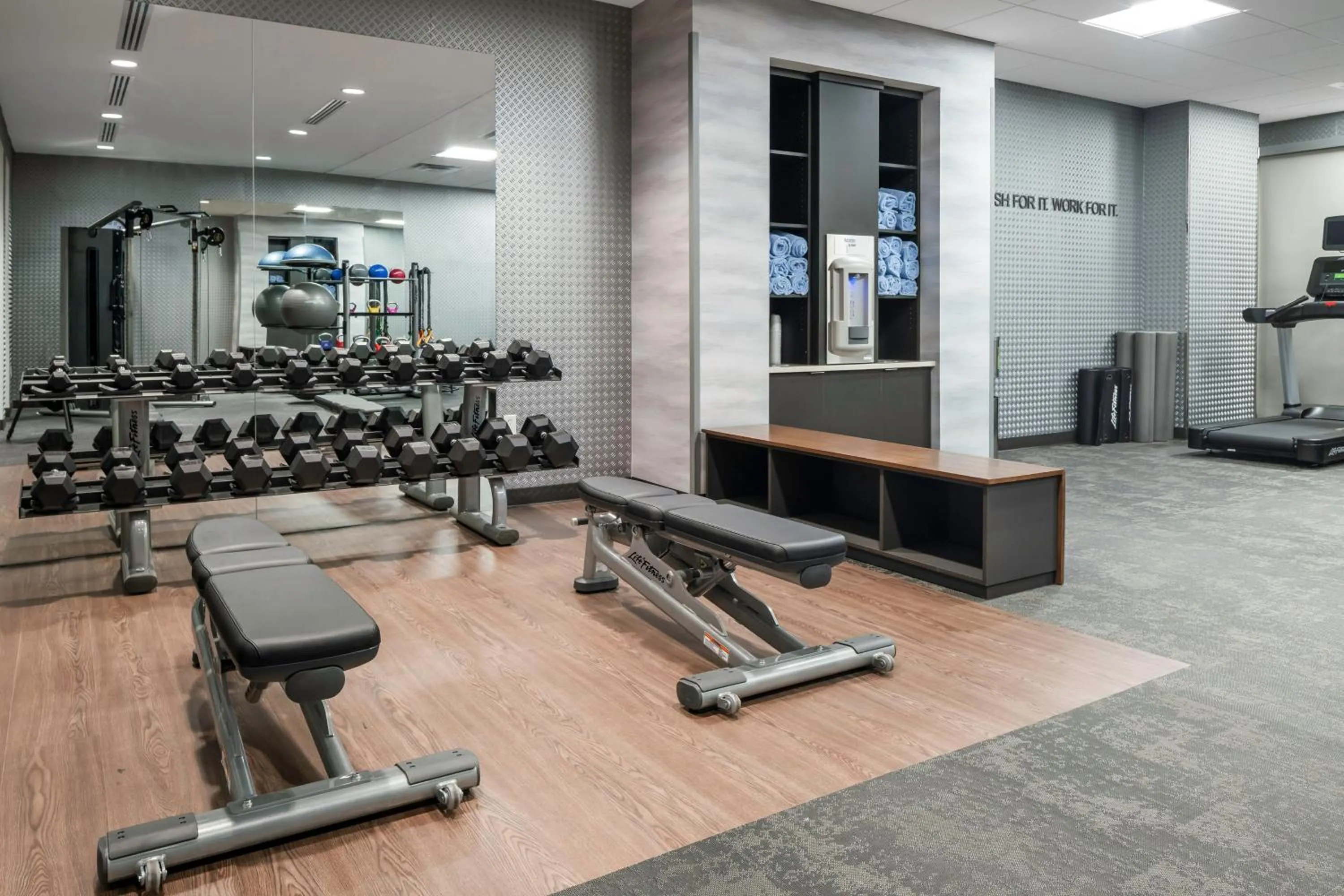 Fitness centre/facilities in Fairfield by Marriott Inn & Suites Kansas City North, Gladstone
