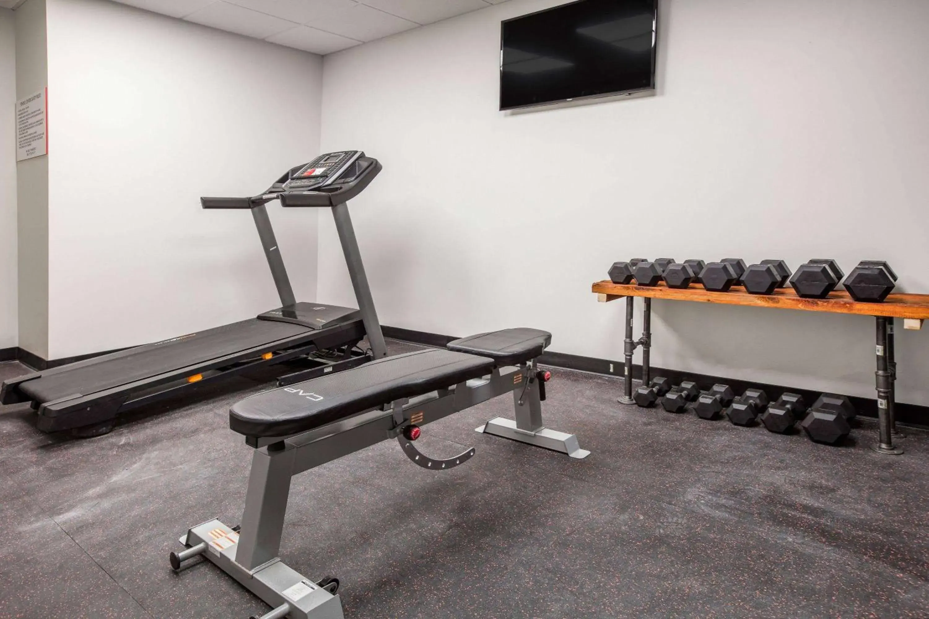 Fitness centre/facilities in Ramada by Wyndham Austin South Fitness centre/facilities in Ramada by Wyndham Austin South