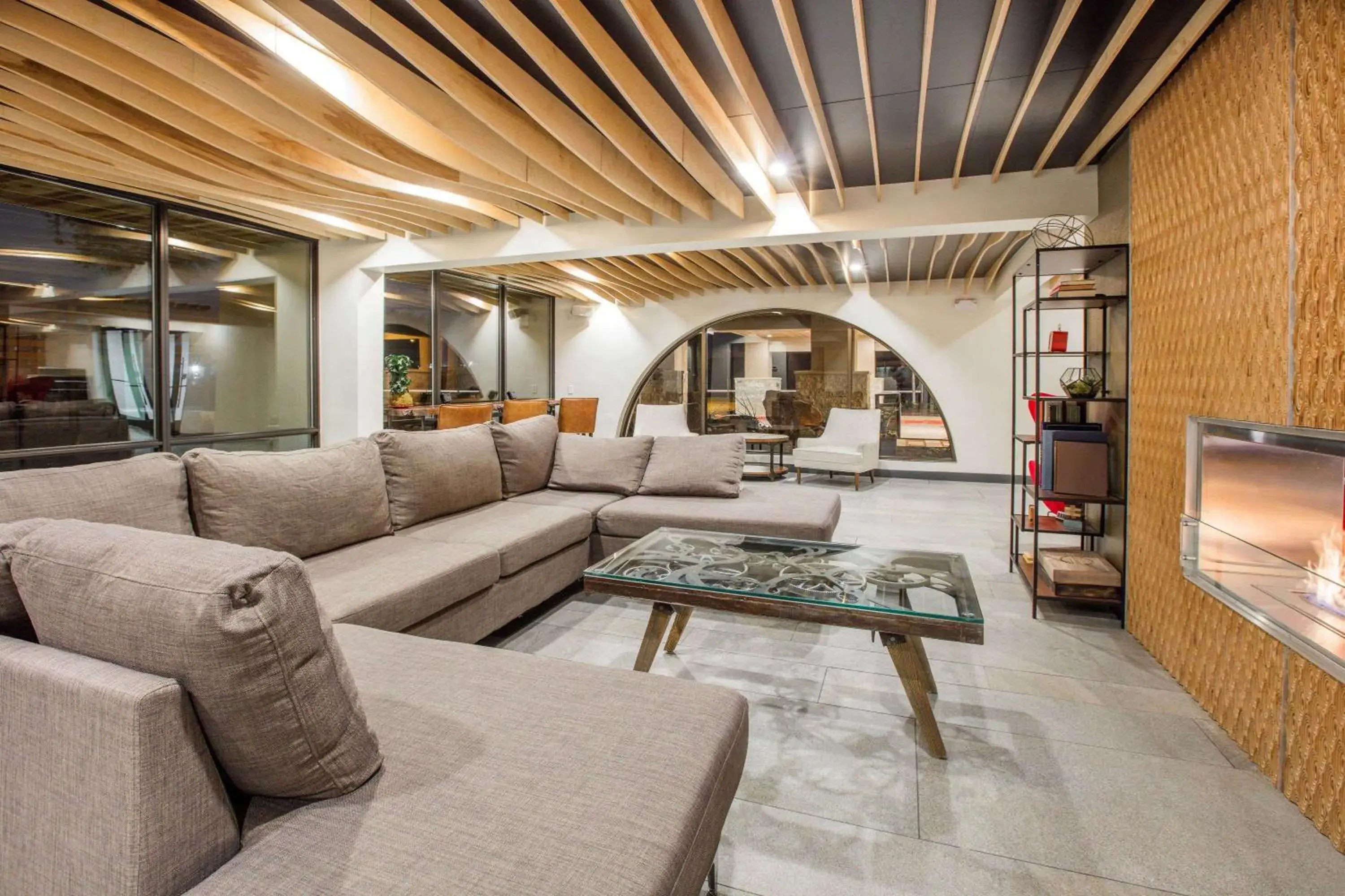 Lobby or reception in Ramada by Wyndham Austin South Lobby or reception in Ramada by Wyndham Austin South