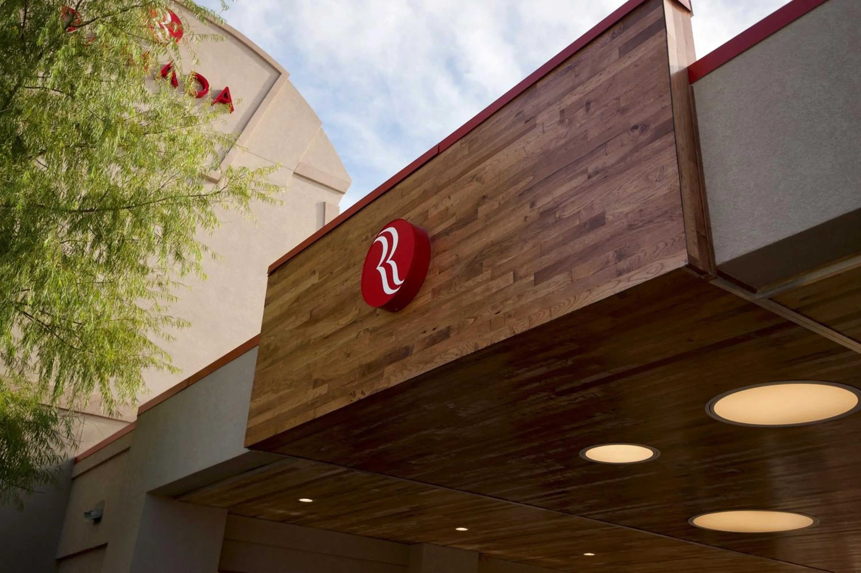Facade/entrance in Ramada by Wyndham Austin South