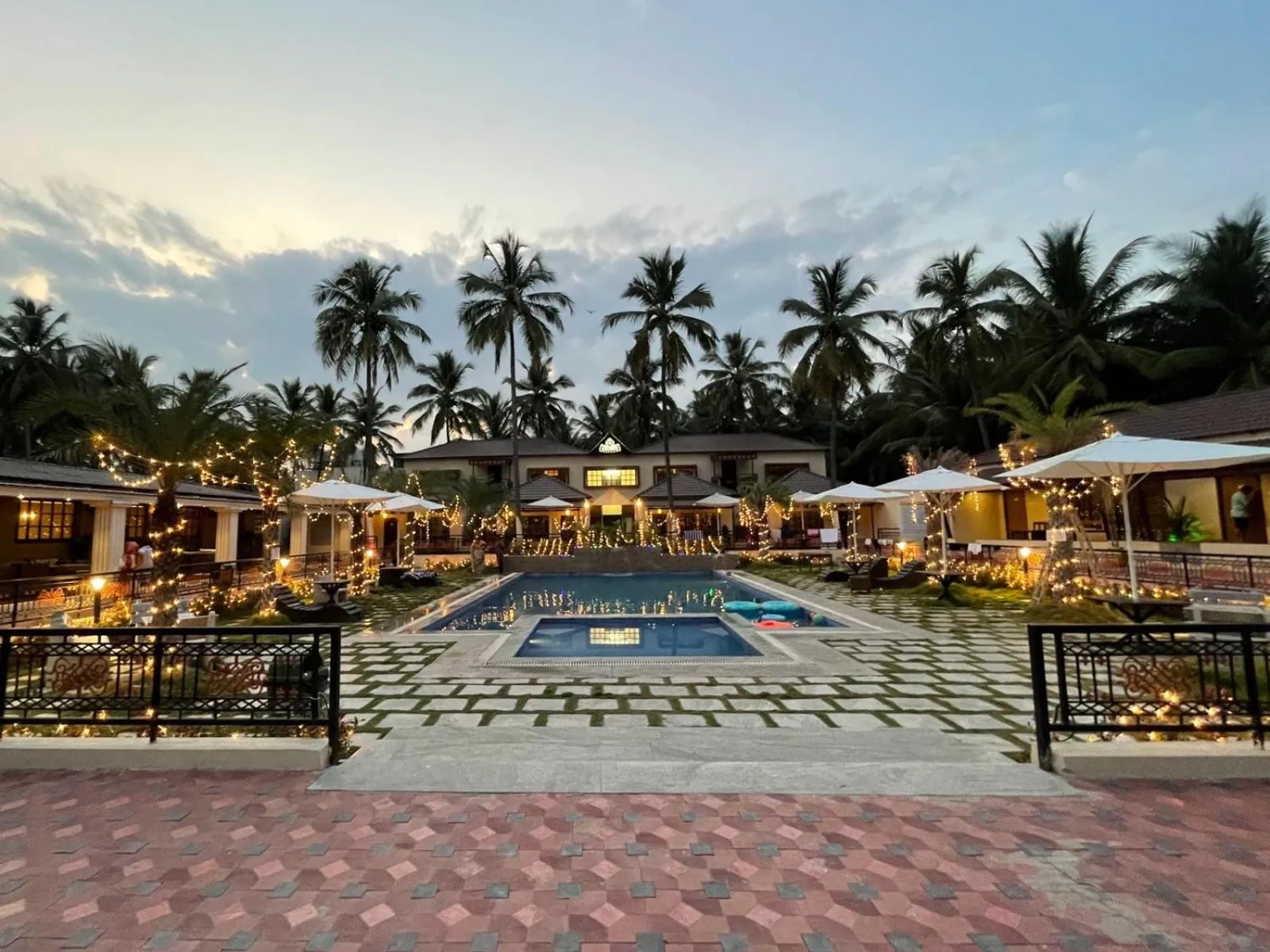 Swimming pool in Royal Destiny Resort