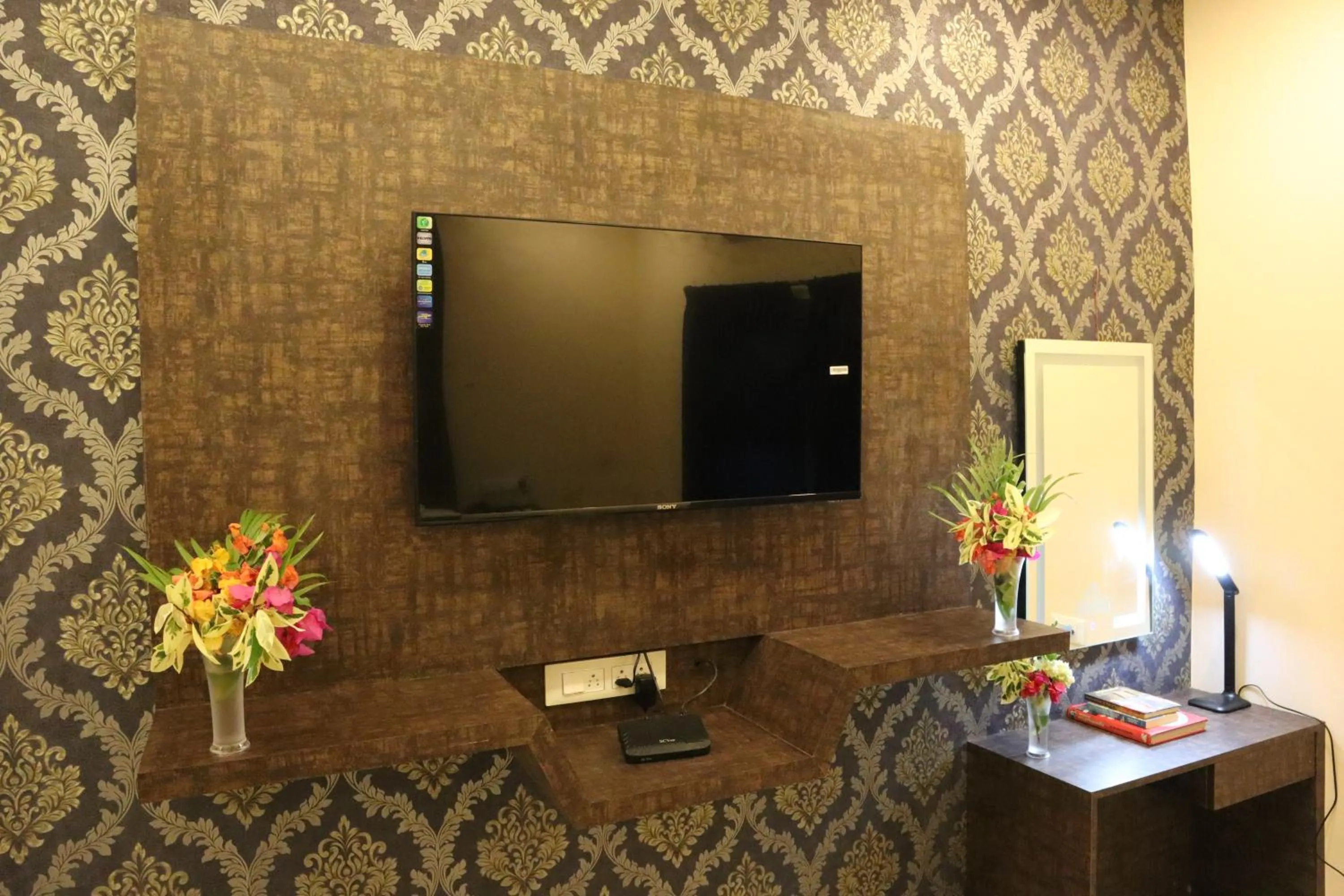 TV and multimedia in Royal Destiny Resort