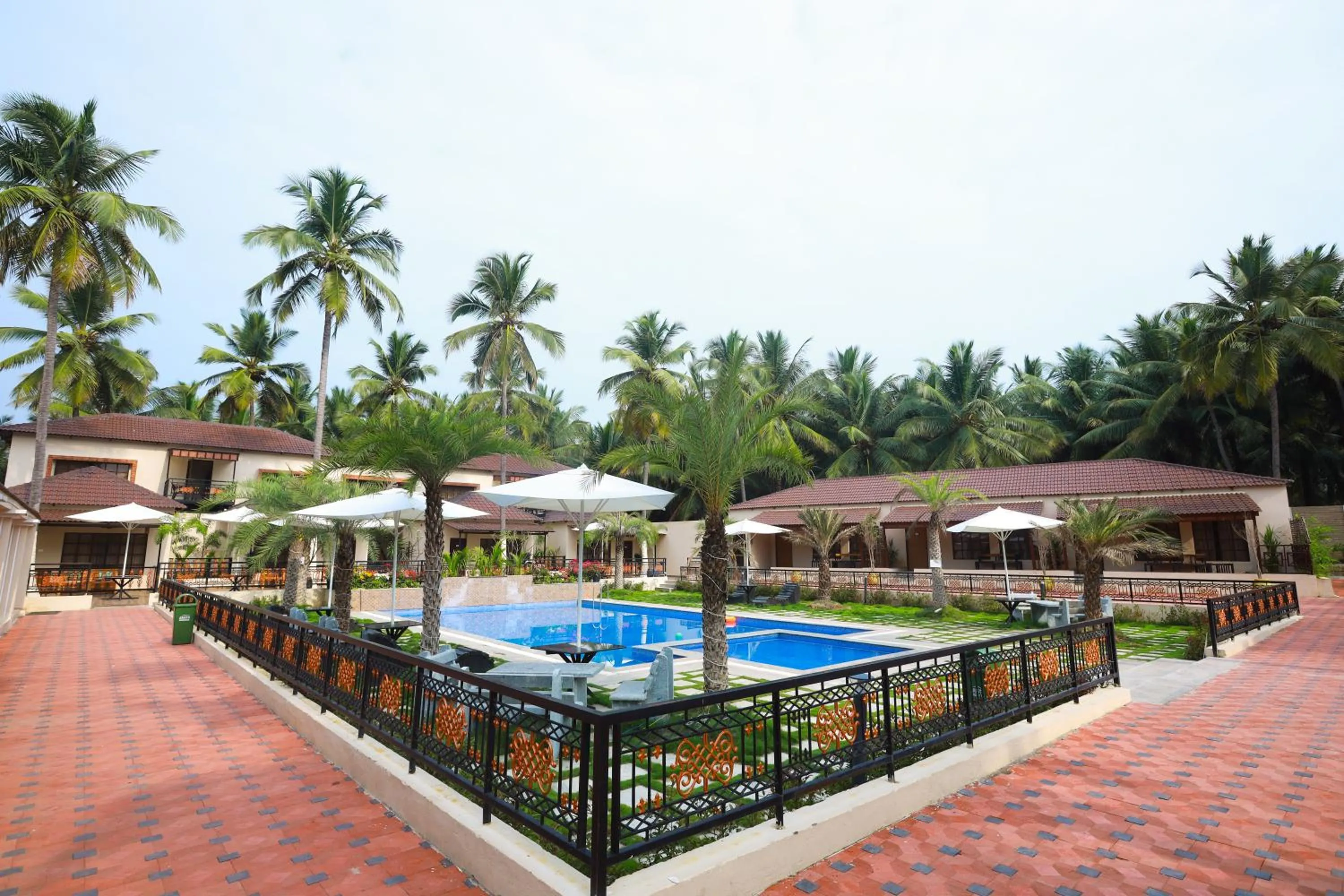 Swimming pool in Royal Destiny Resort