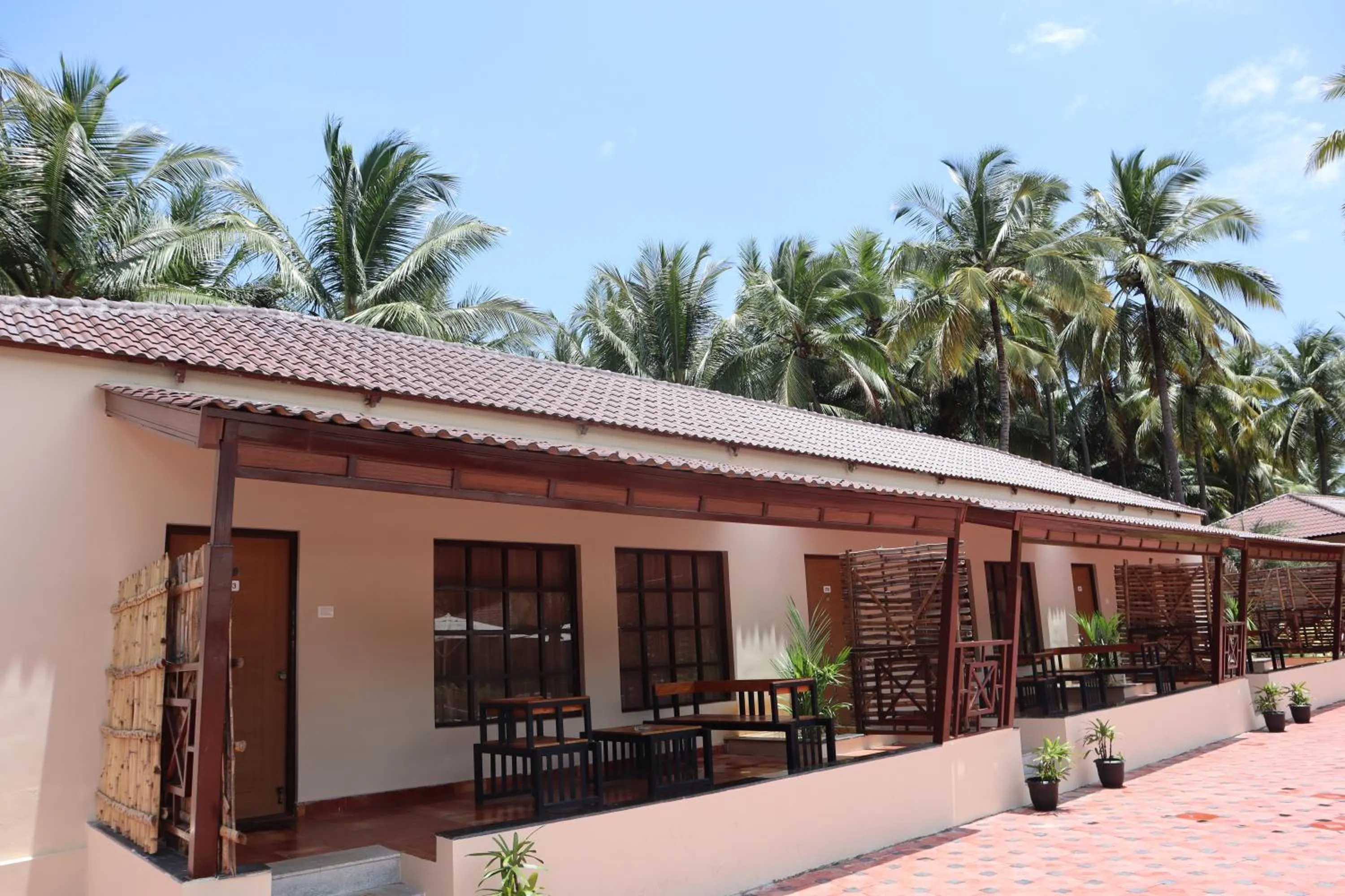 Facade/entrance in Royal Destiny Resort