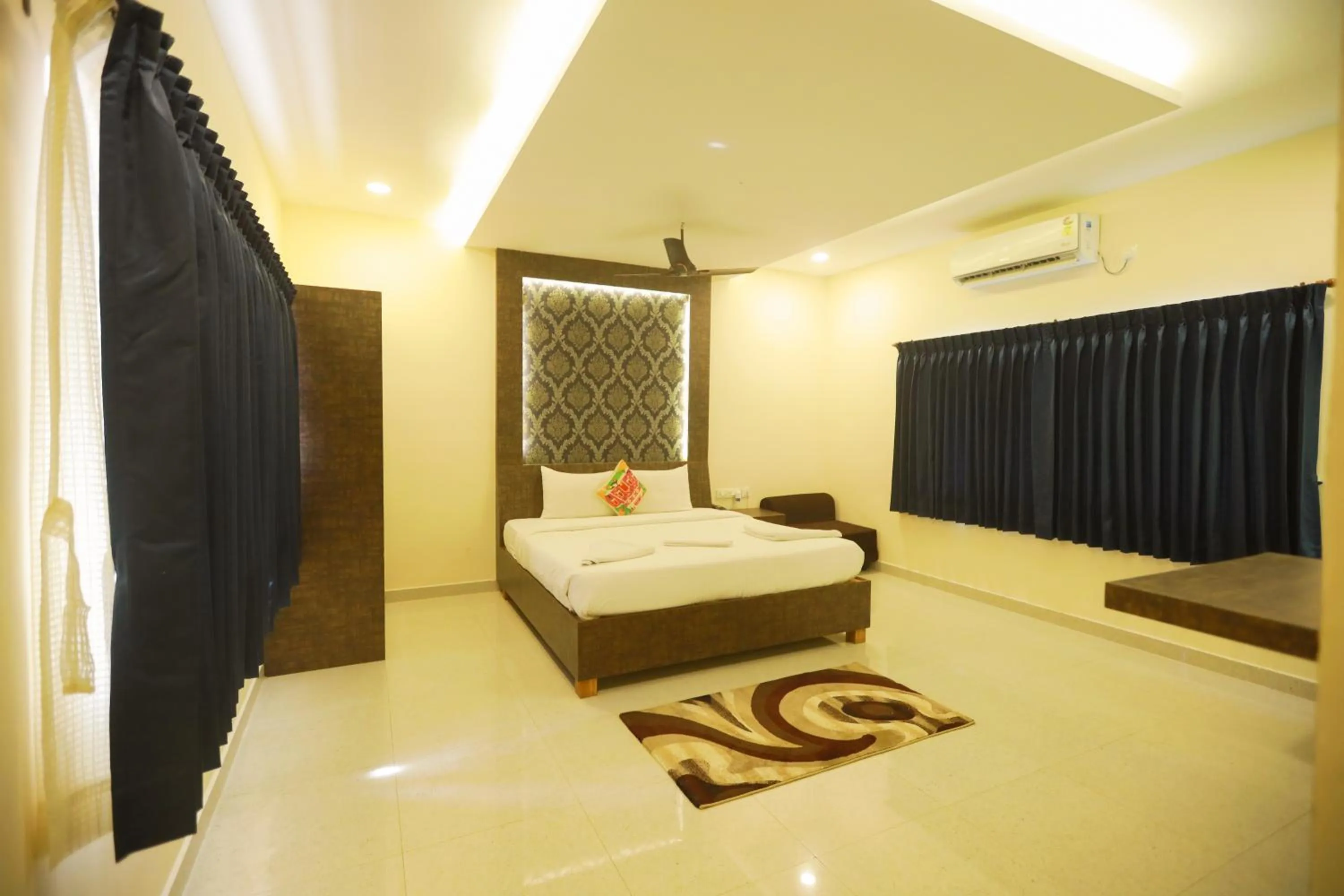 Photo of the whole room, Bed in Royal Destiny Resort