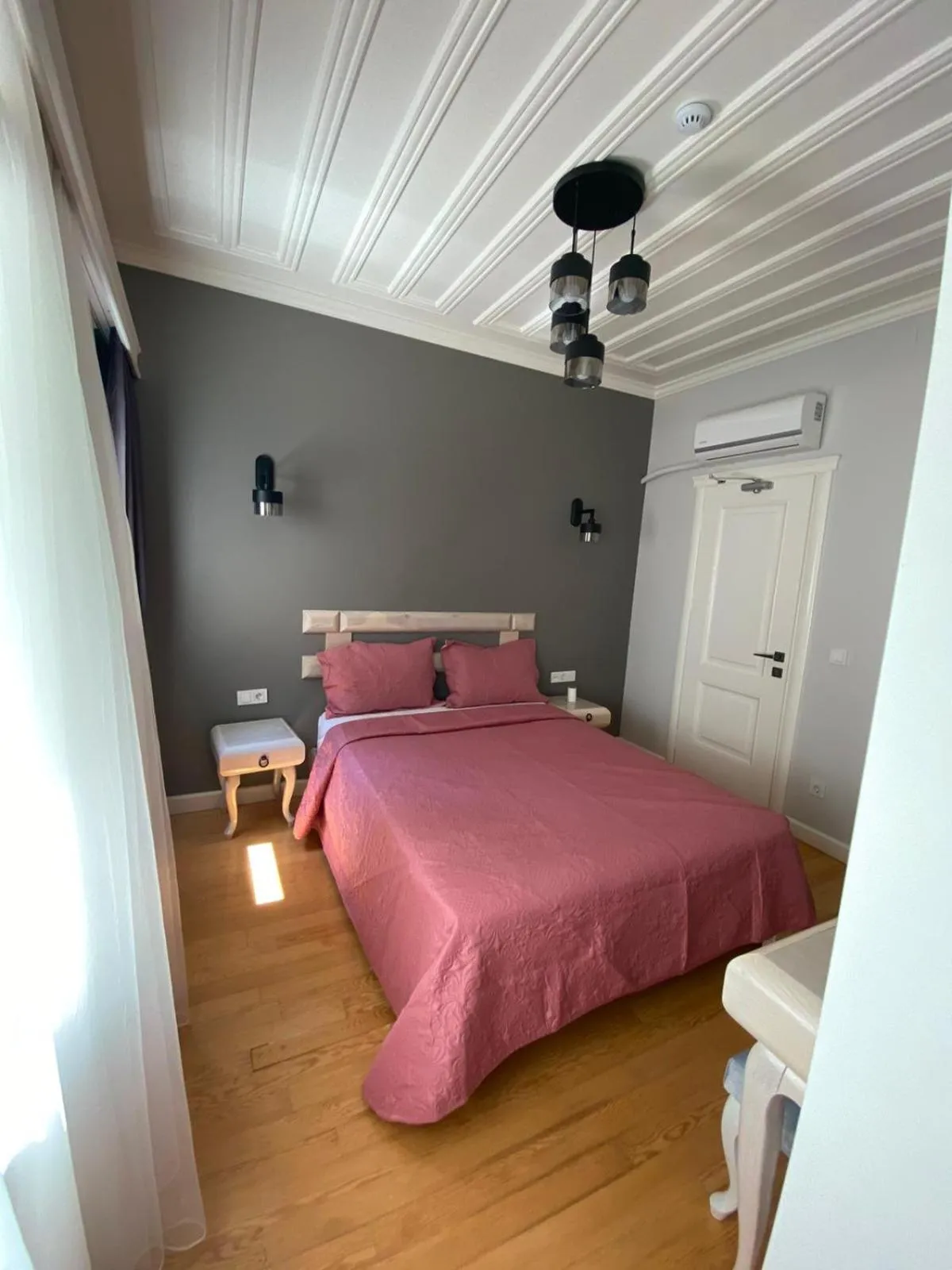 Bed in White Island Boutique Otel