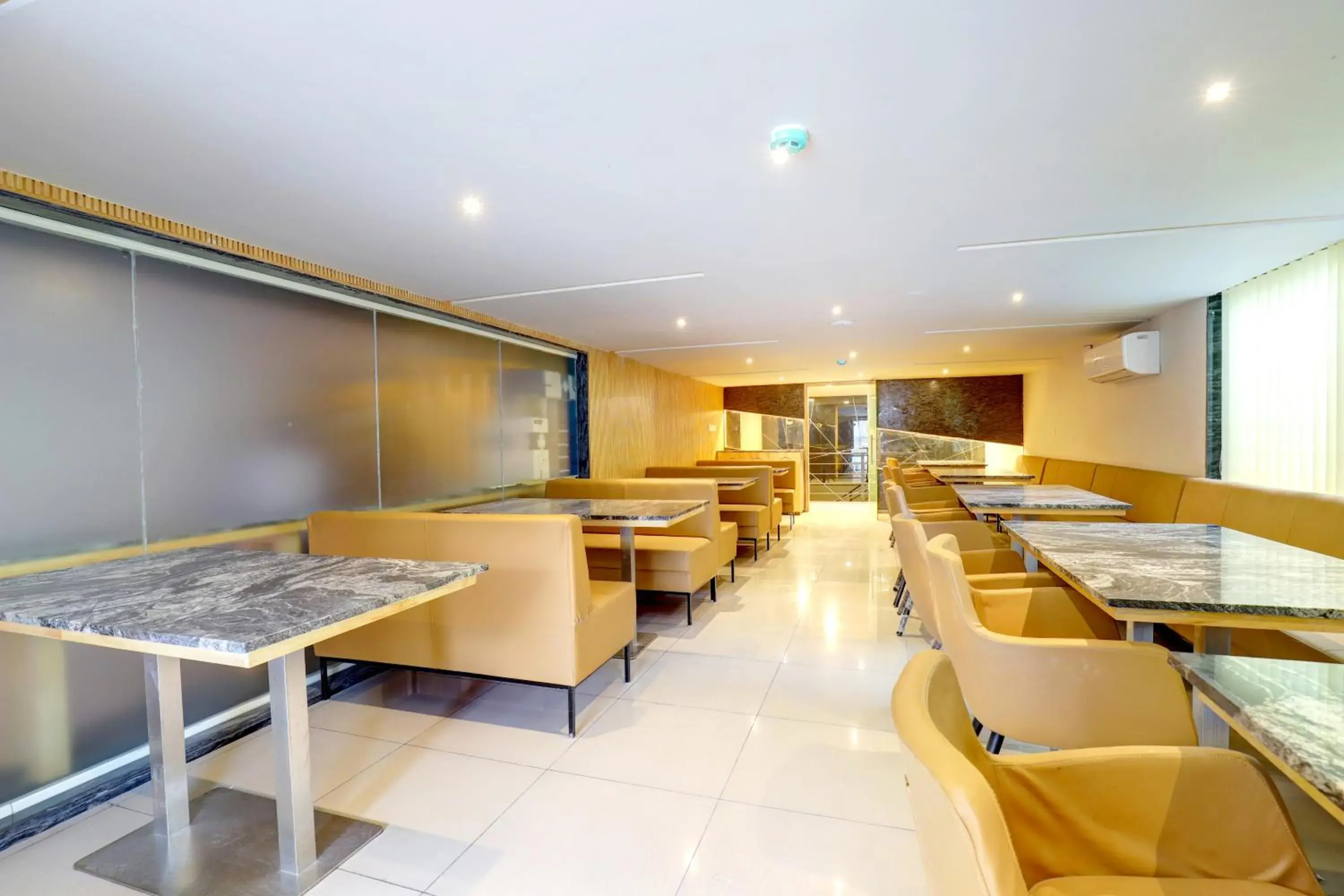 Restaurant/places to eat in MySpace Express GD Inn Restaurant/places to eat in MySpace Express GD Inn