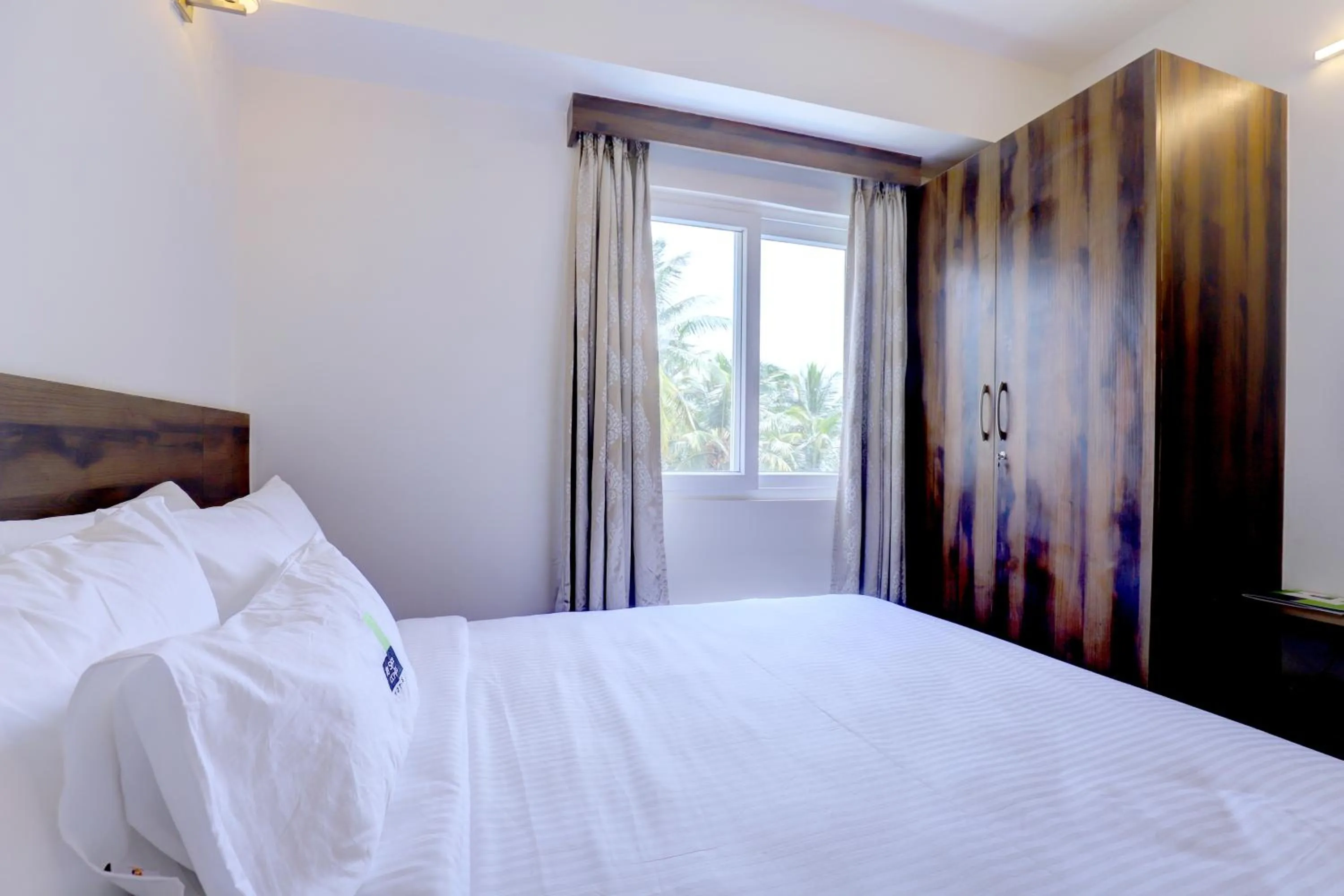 Photo of the whole room, Bed in MySpace Express GD Inn