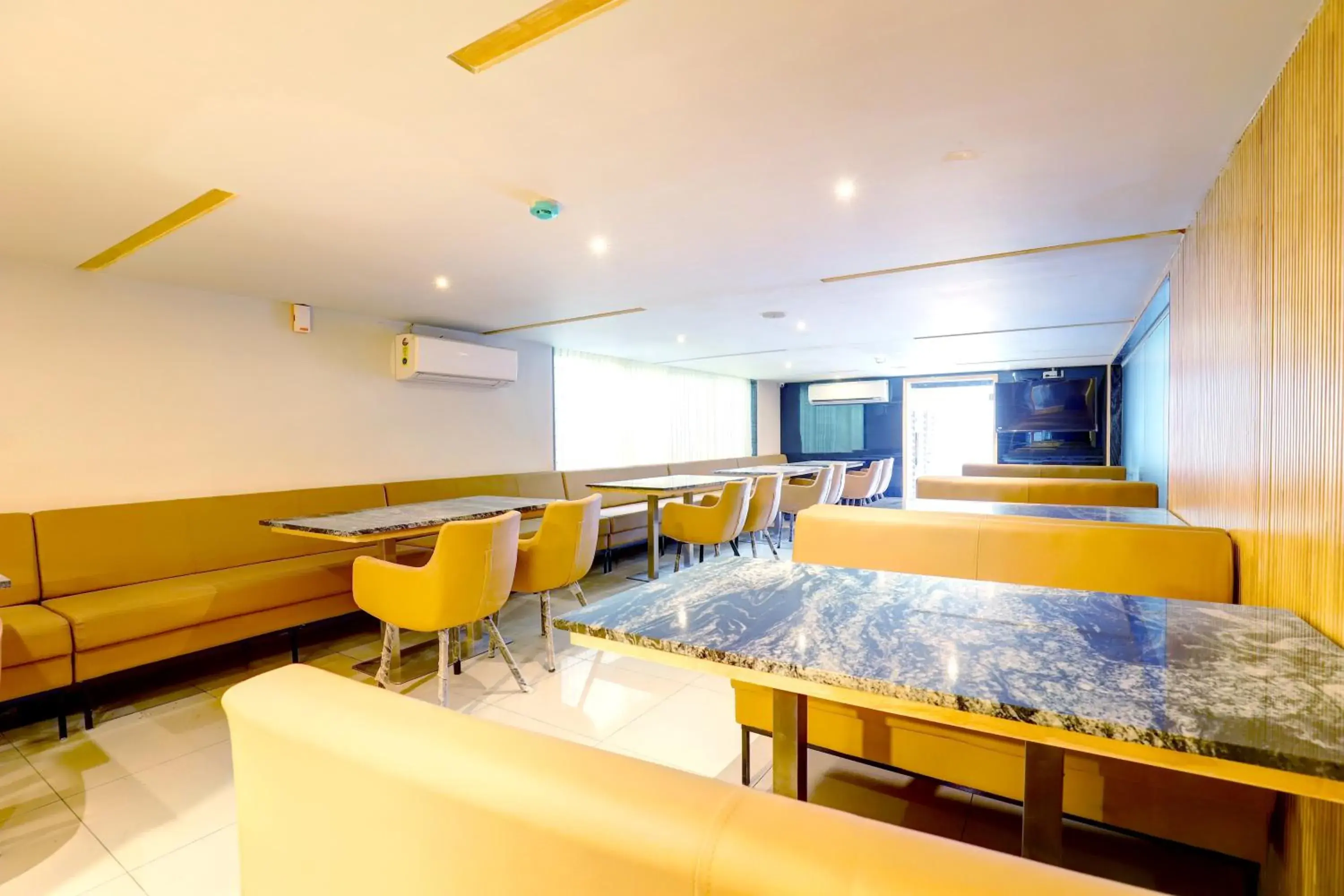 Restaurant/places to eat in MySpace Express GD Inn Restaurant/places to eat in MySpace Express GD Inn