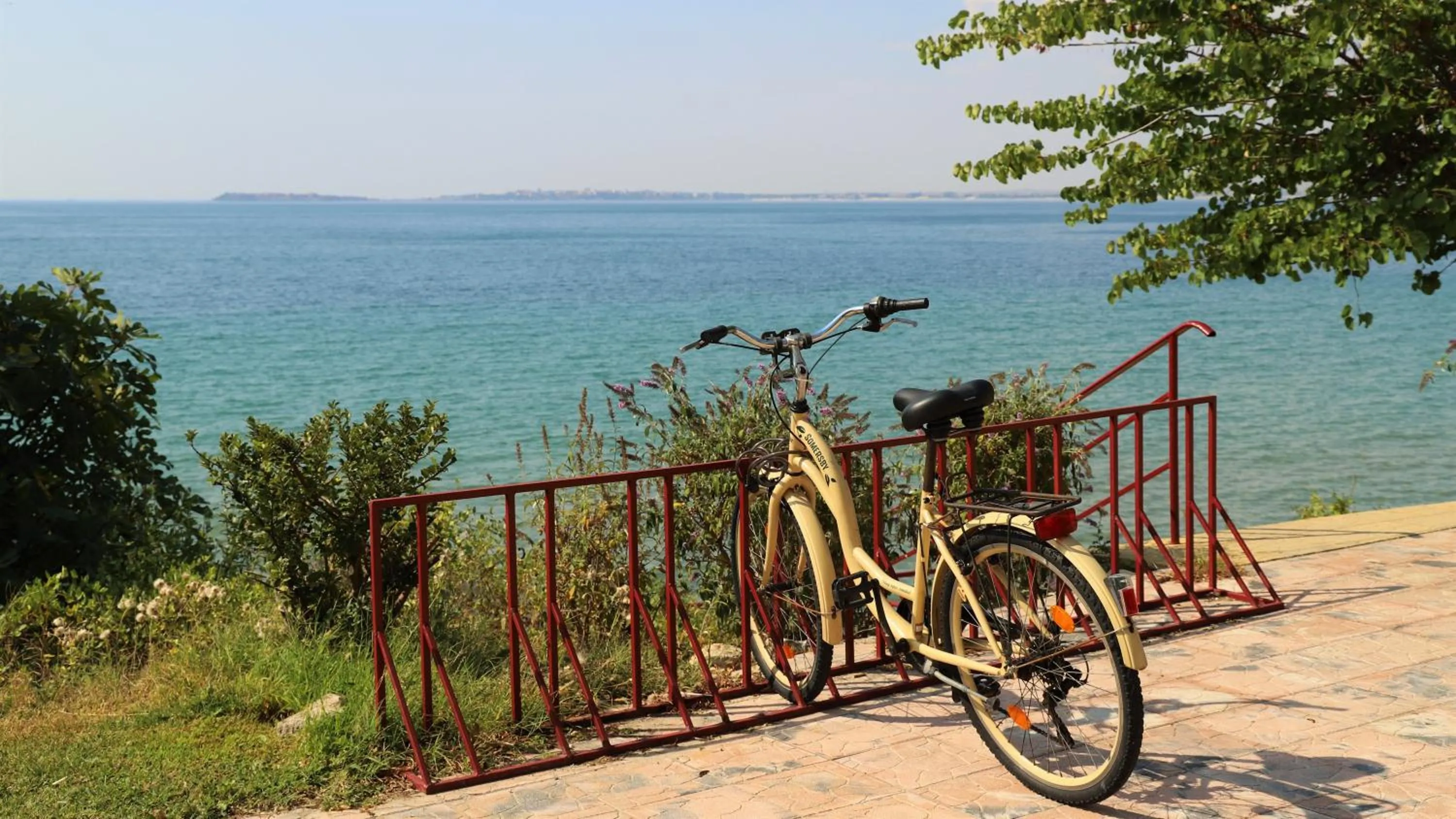 Sea view in Fort Noks - Menada Apartments