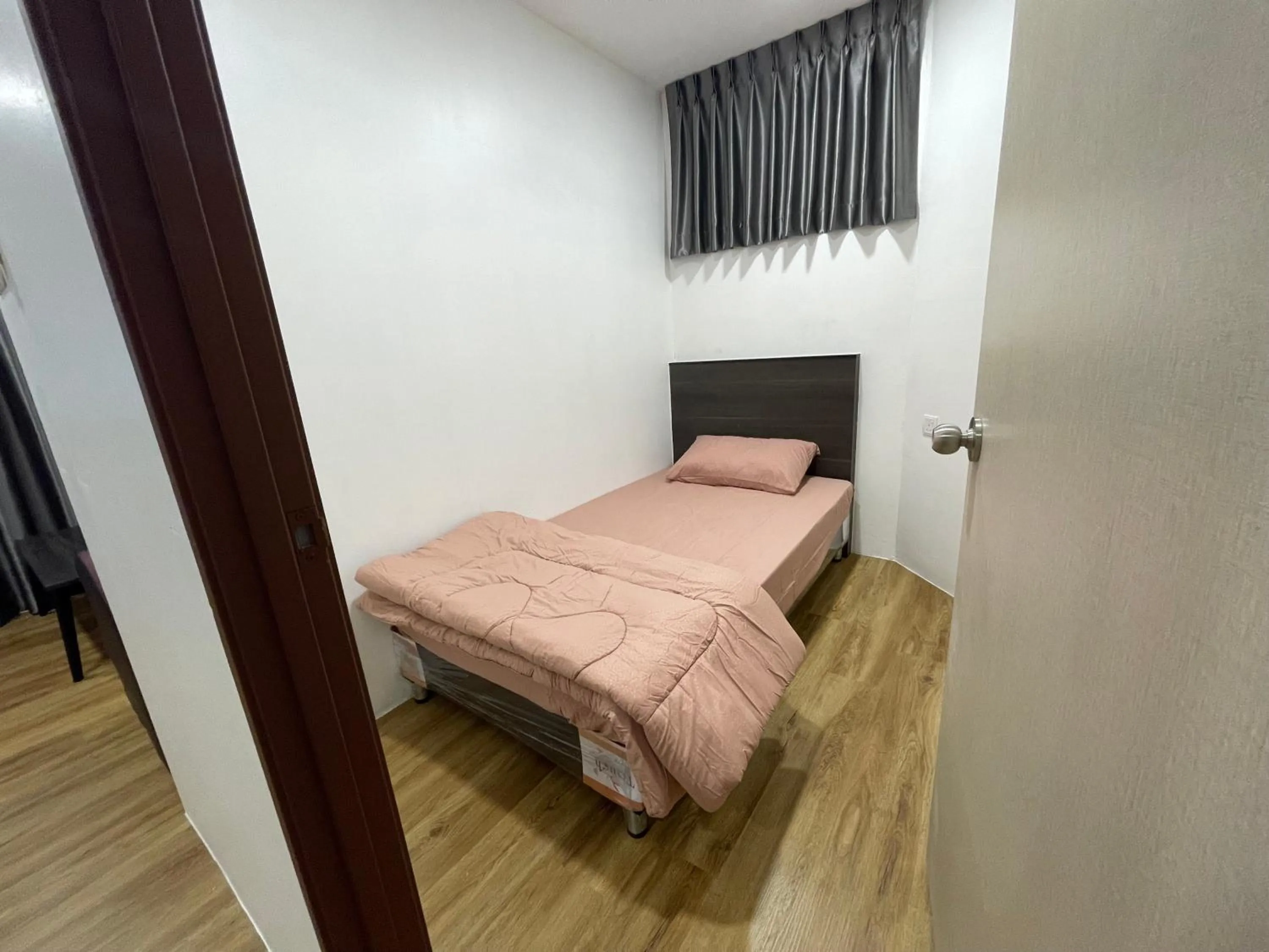 Bedroom, Bed in CA Homestay