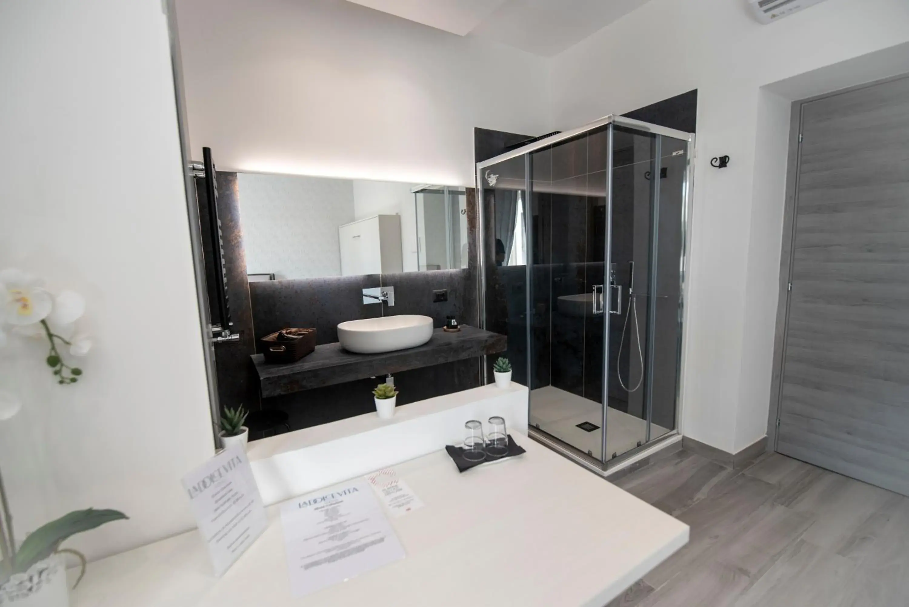 Comfort Quadruple Room in LA DOLCE VITA ROOMS Comfort Quadruple Room in LA DOLCE VITA ROOMS