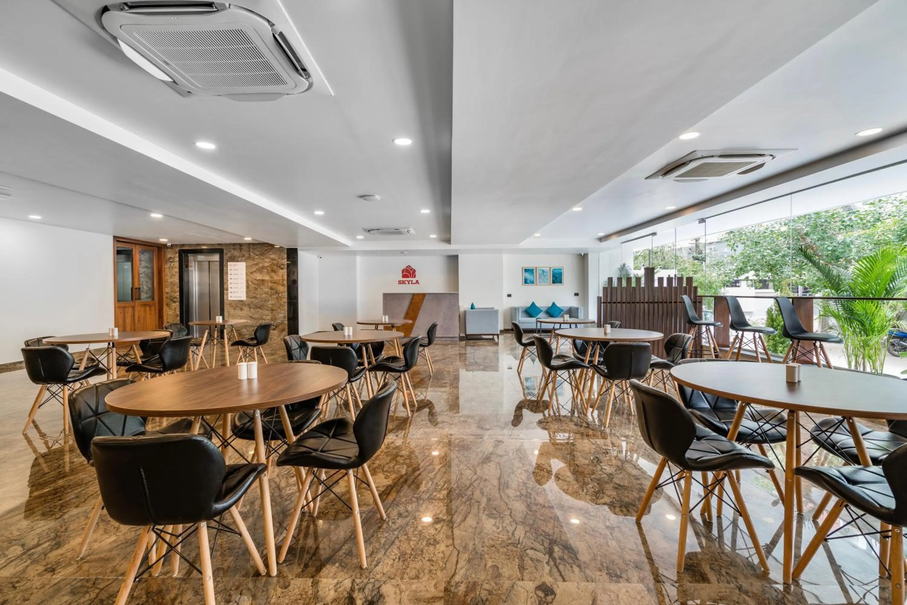 Restaurant/places to eat in SKYLA Studios & Suites - Hitech City