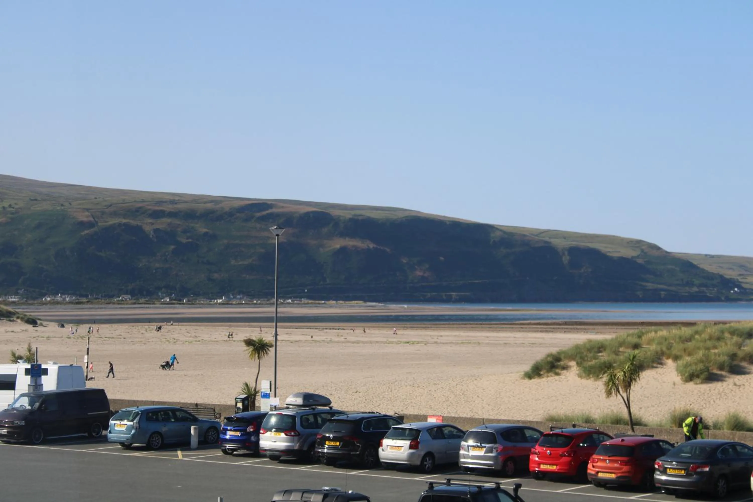 Beach in Bellaview Apartment Barmouth