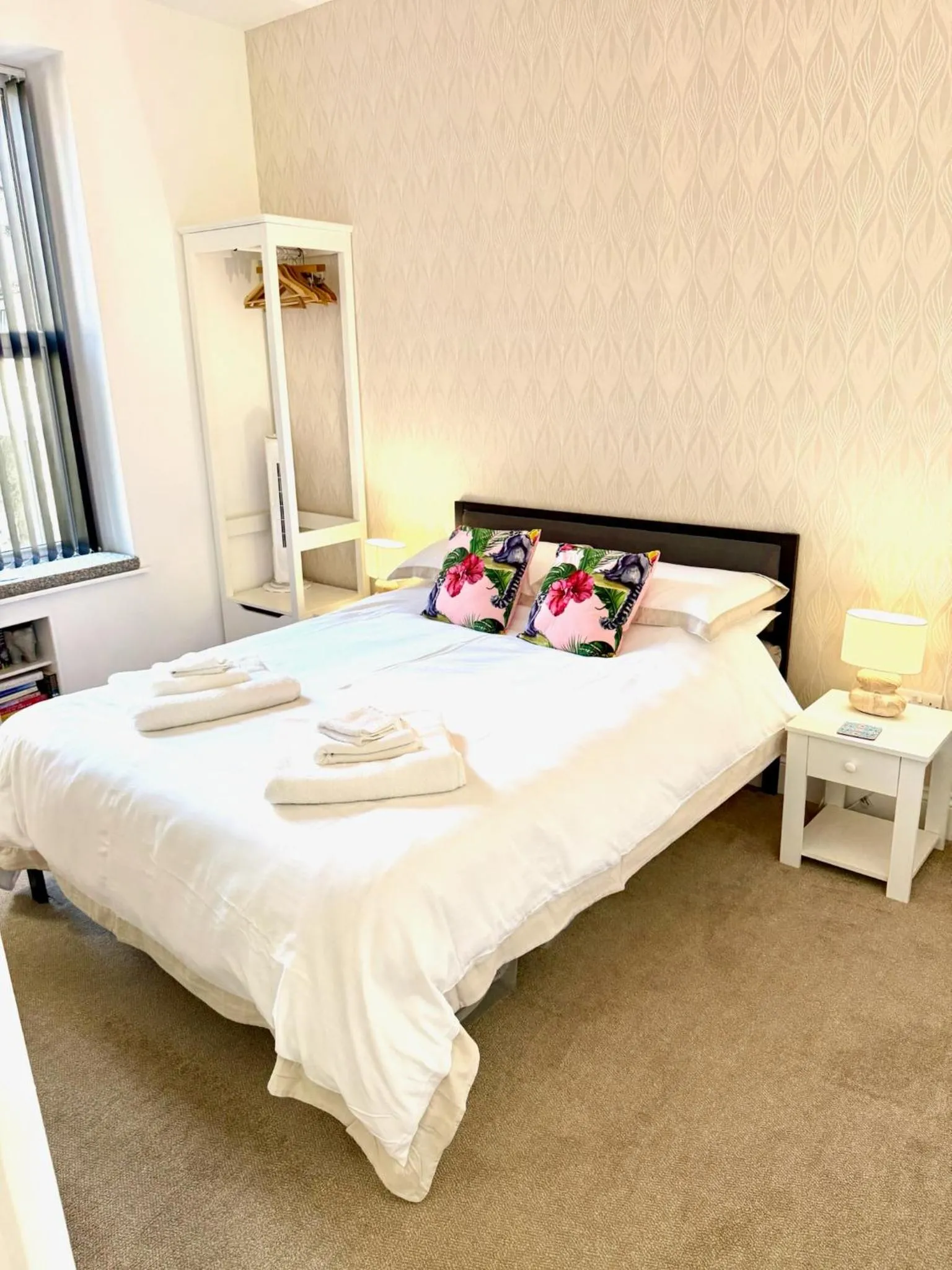 Bedroom, Bed in Bellaview Apartment Barmouth