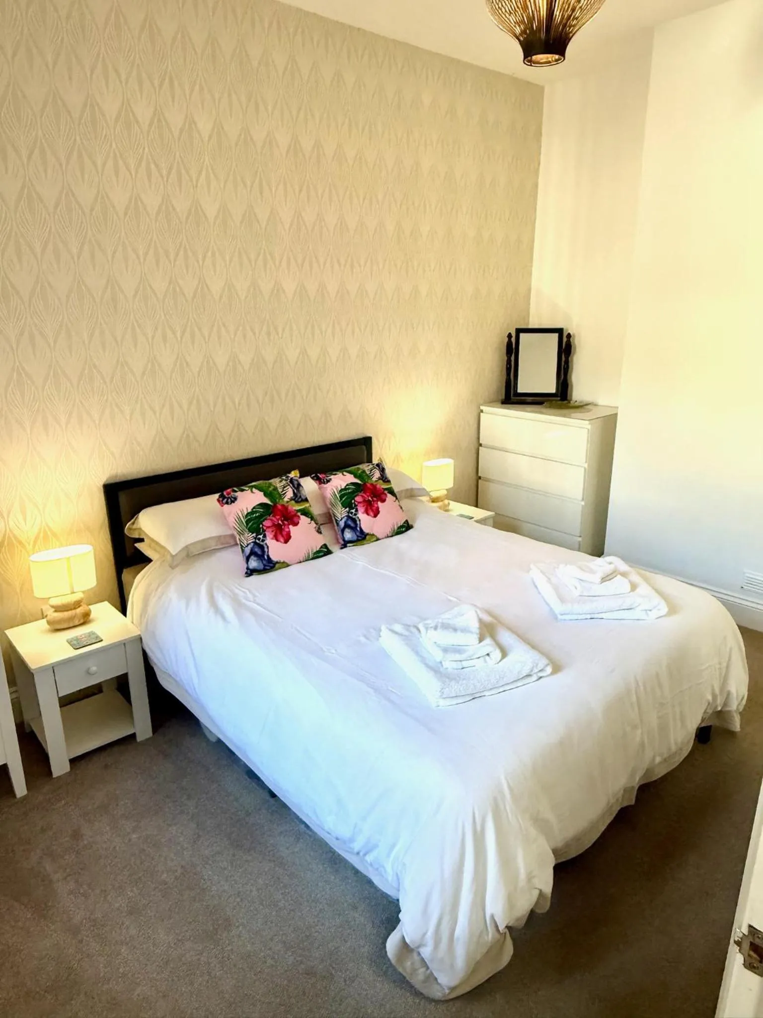Bedroom, Bed in Bellaview Apartment Barmouth