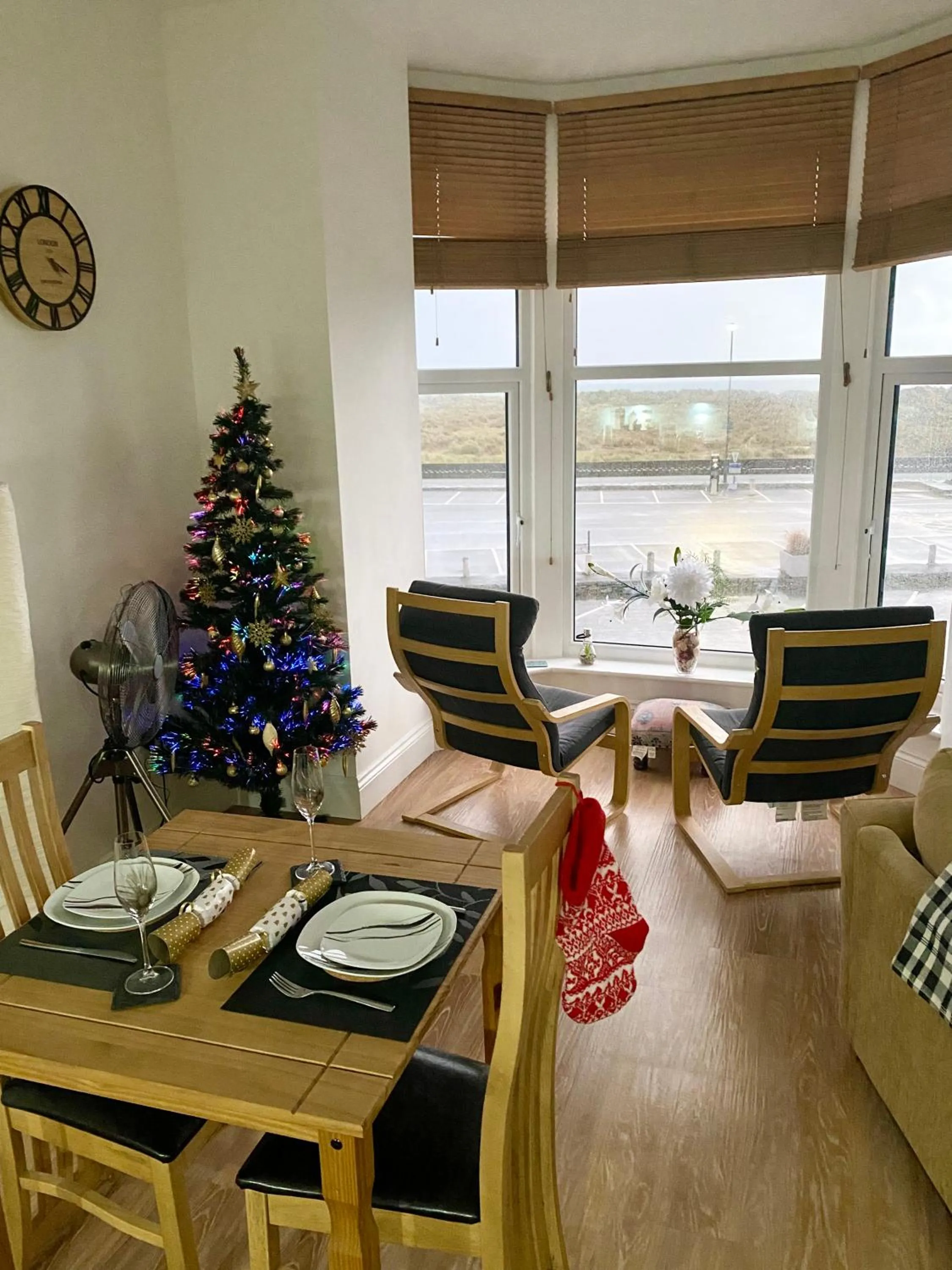 Dining area in Bellaview Apartment Barmouth