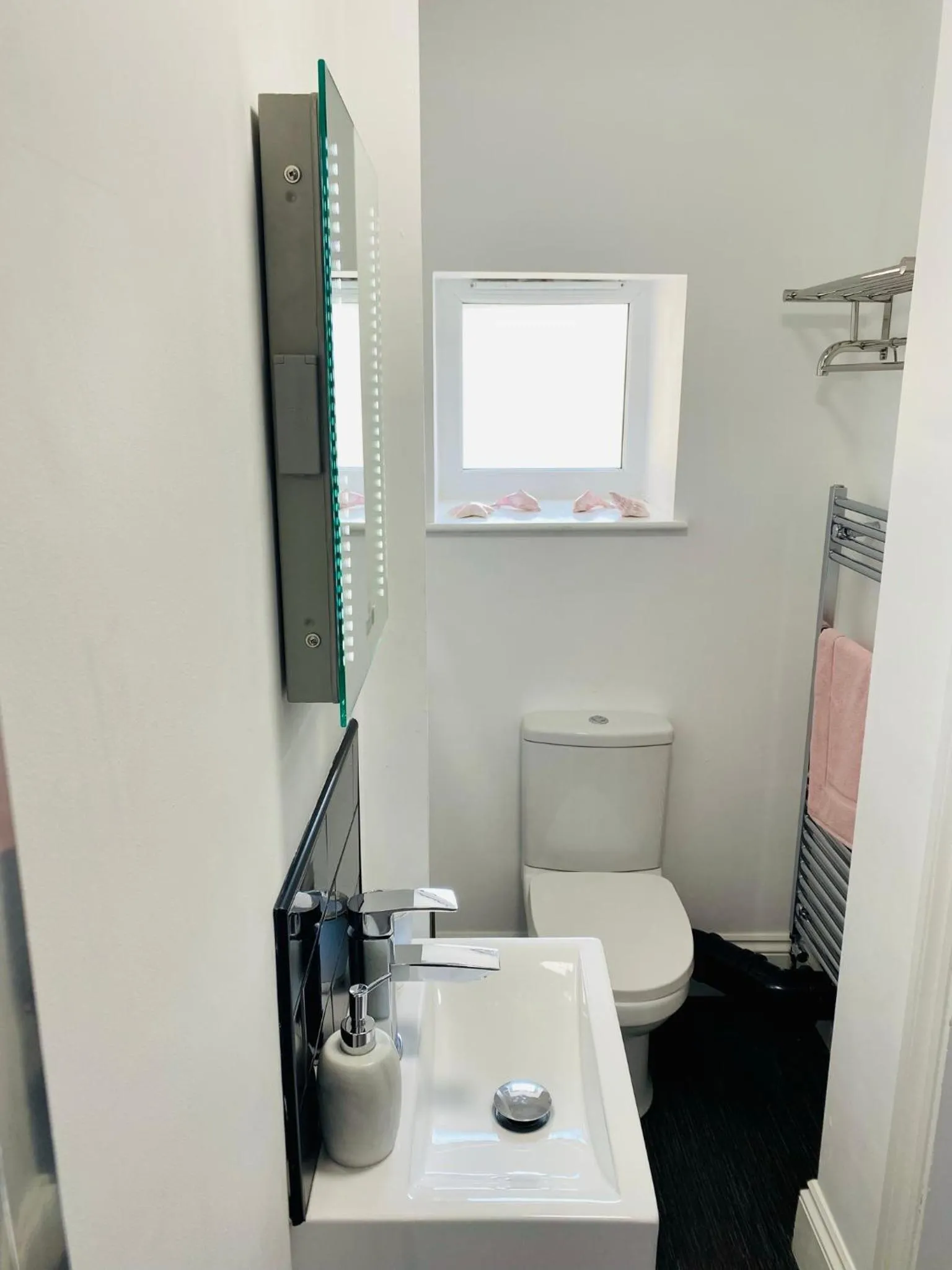 Bathroom in Bellaview Apartment Barmouth