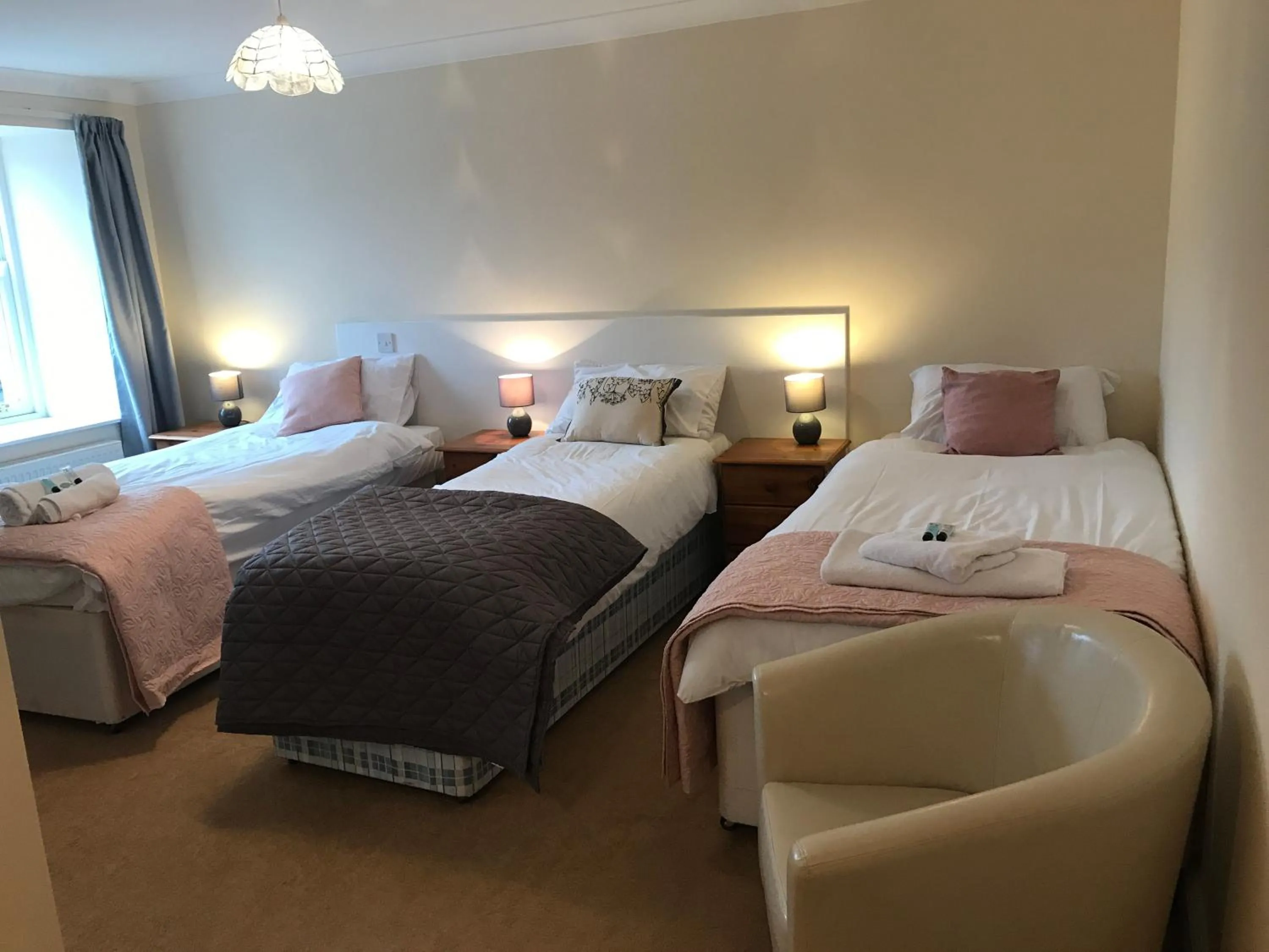 Bedroom, Bed in The Maxwell Arms Hotel