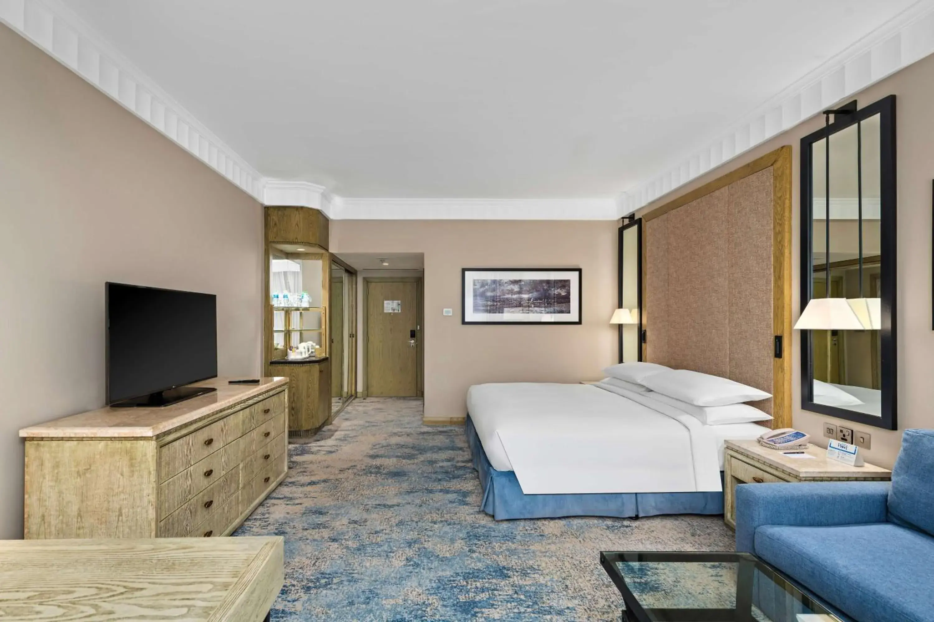 King Deluxe Room with Balcony and Sea View in Hilton Salalah Resort King Deluxe Room with Balcony and Sea View in Hilton Salalah Resort