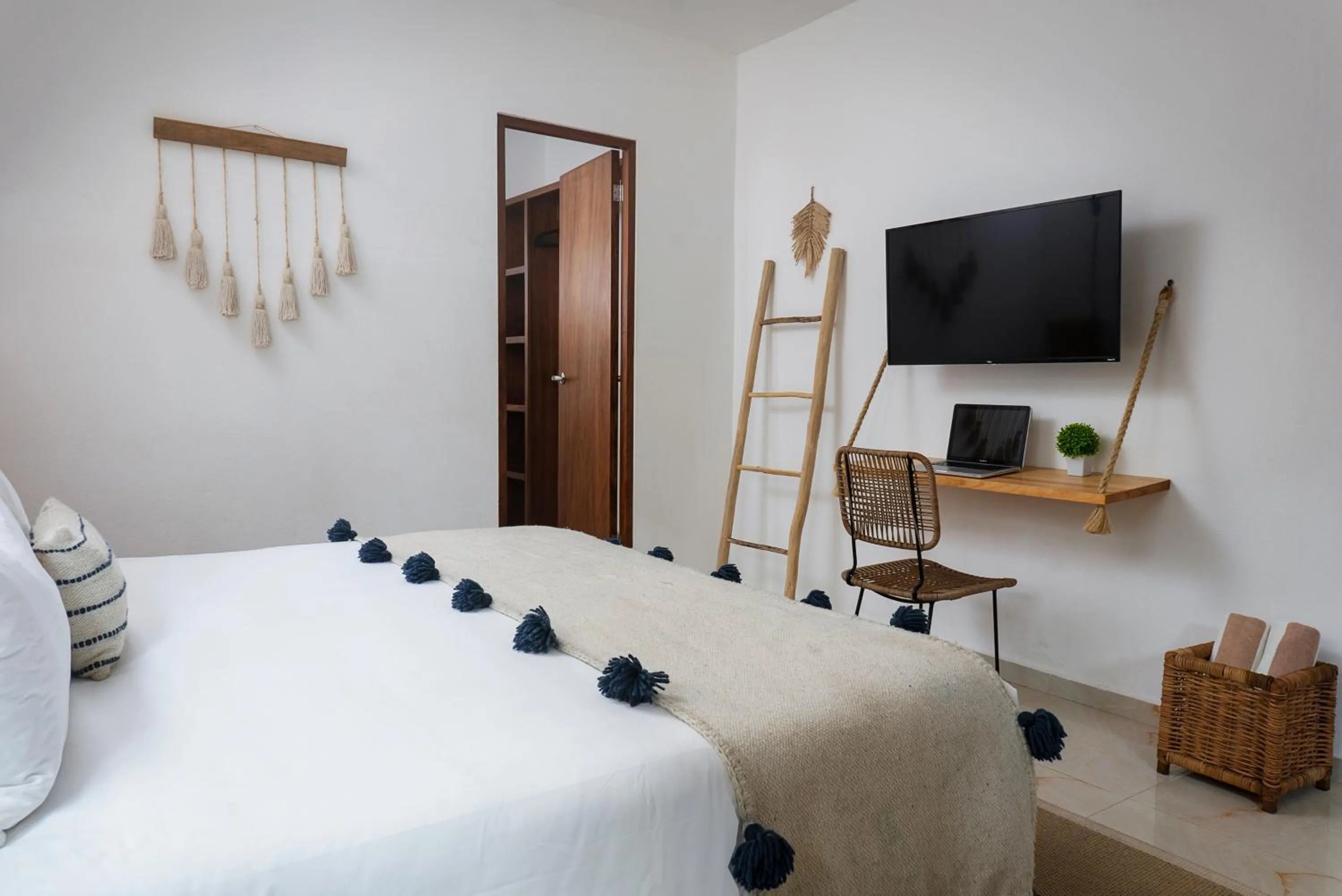 Bed in Verandah Studios