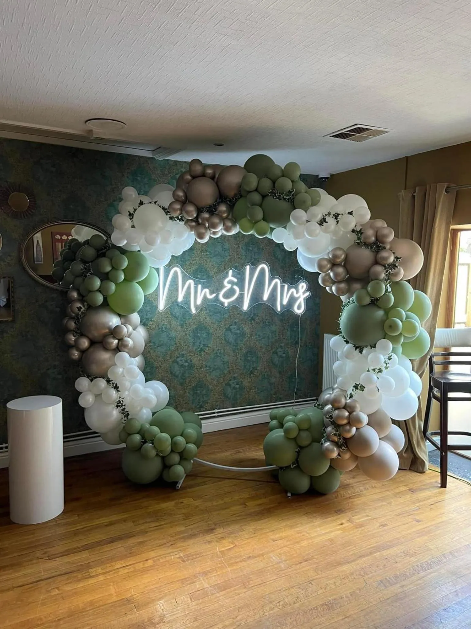 Restaurant/places to eat in The Shoulder at Hardstoft