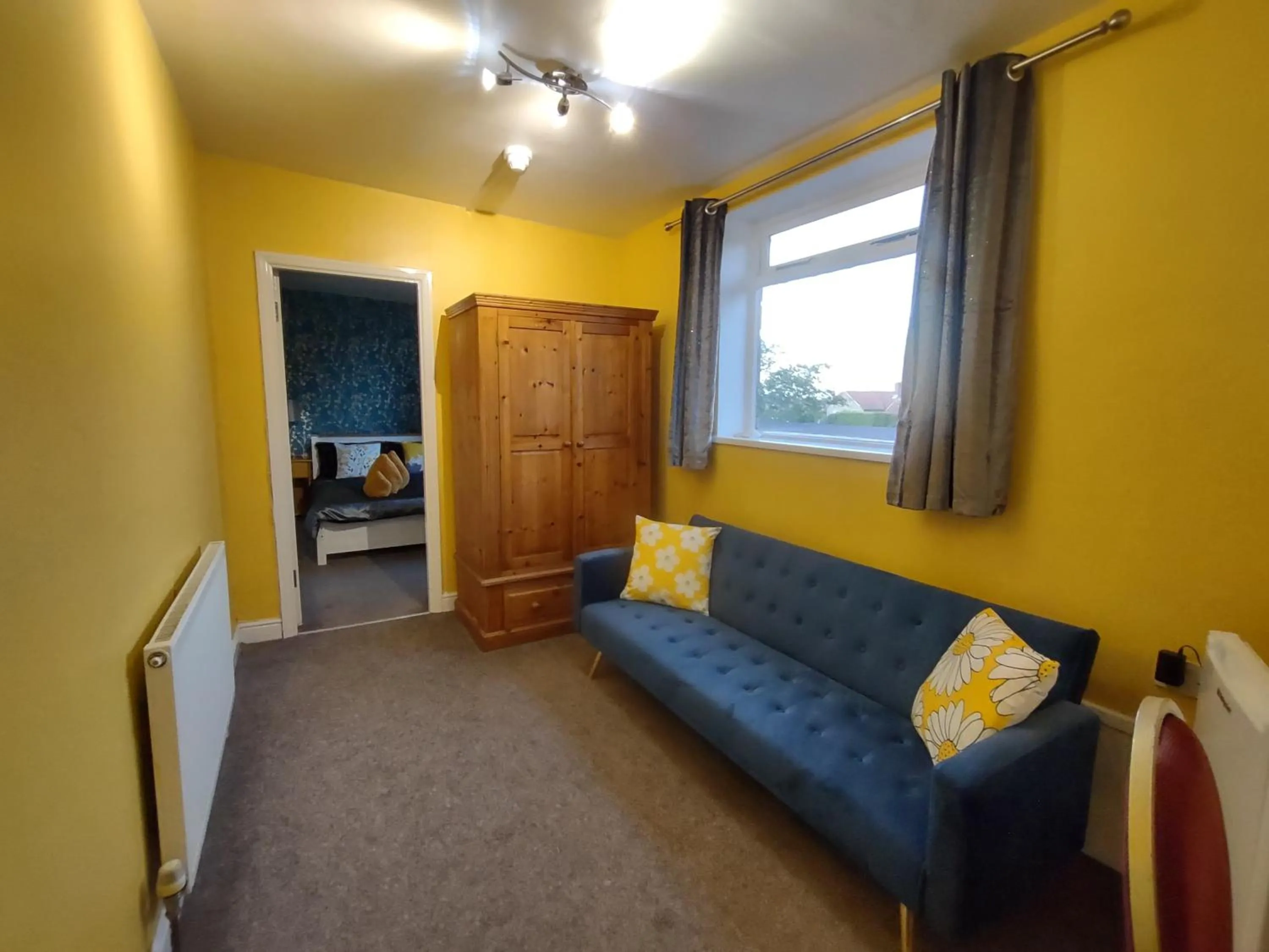 Communal lounge/ TV room, Bed in The Shoulder at Hardstoft