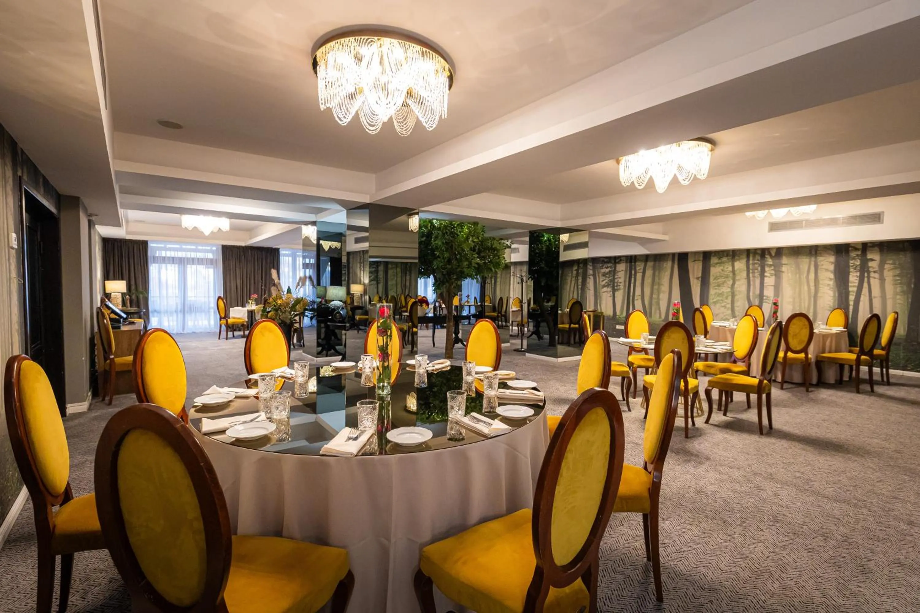 Restaurant/places to eat in Aria by Brilliant