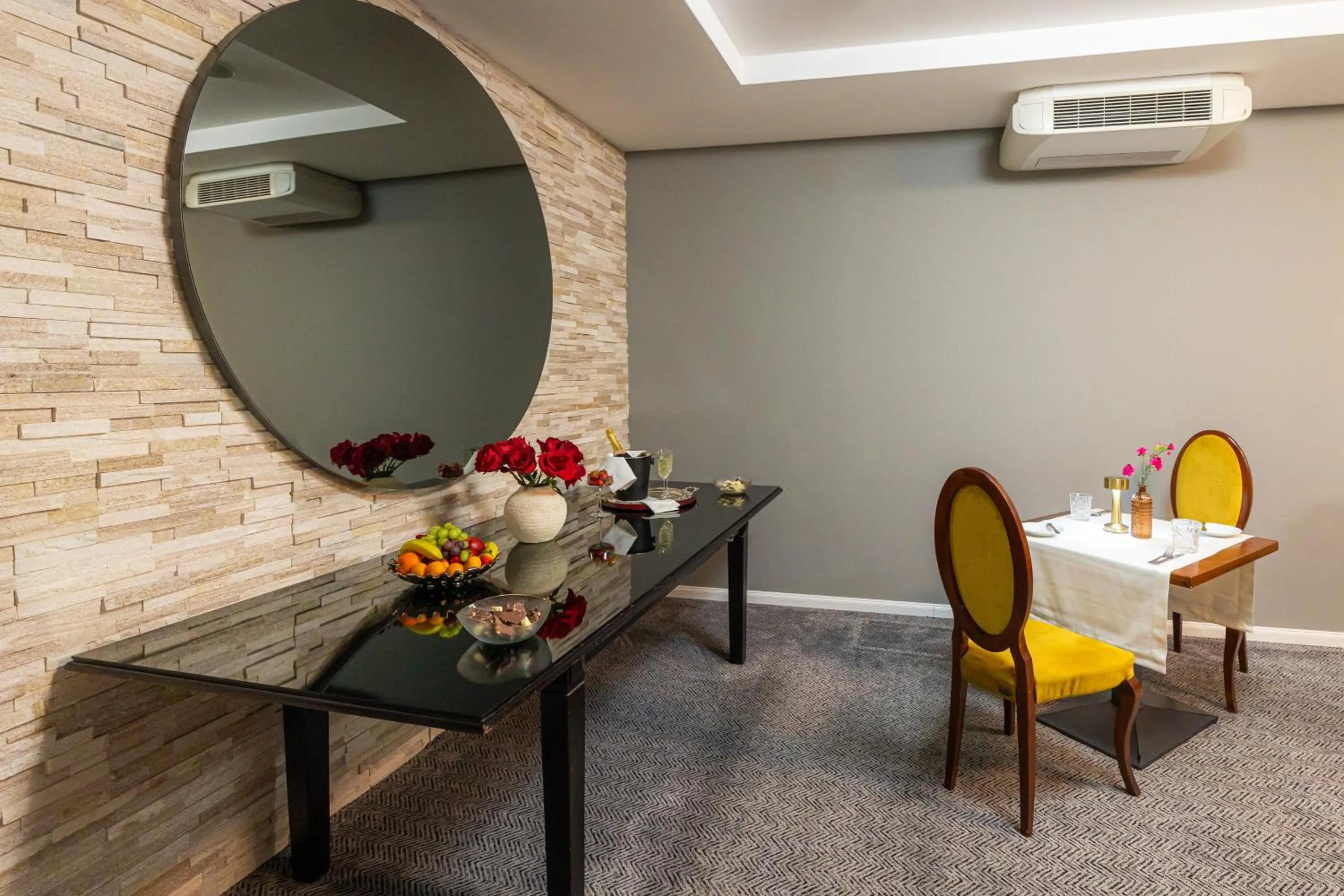 Meeting/conference room in Aria by Brilliant