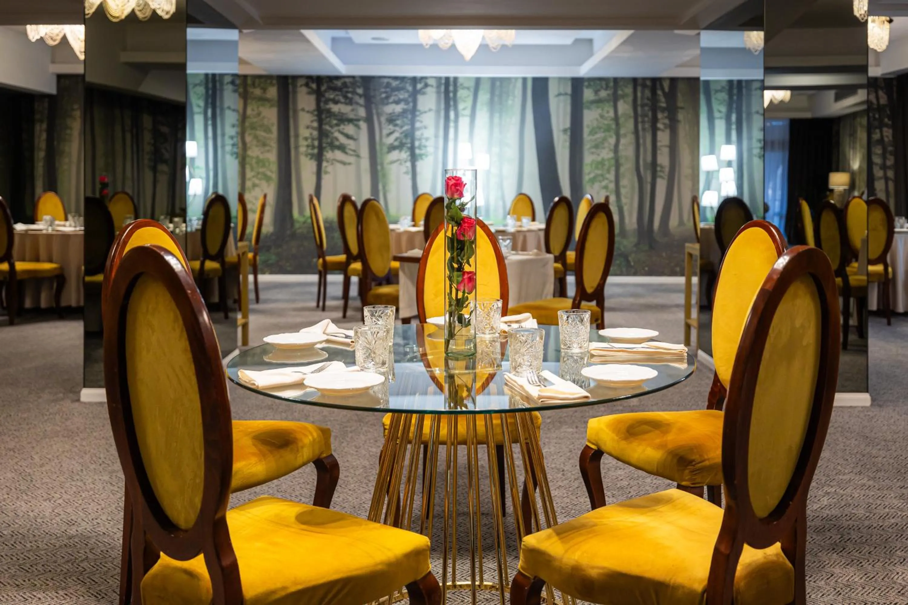 Restaurant/places to eat in Aria by Brilliant