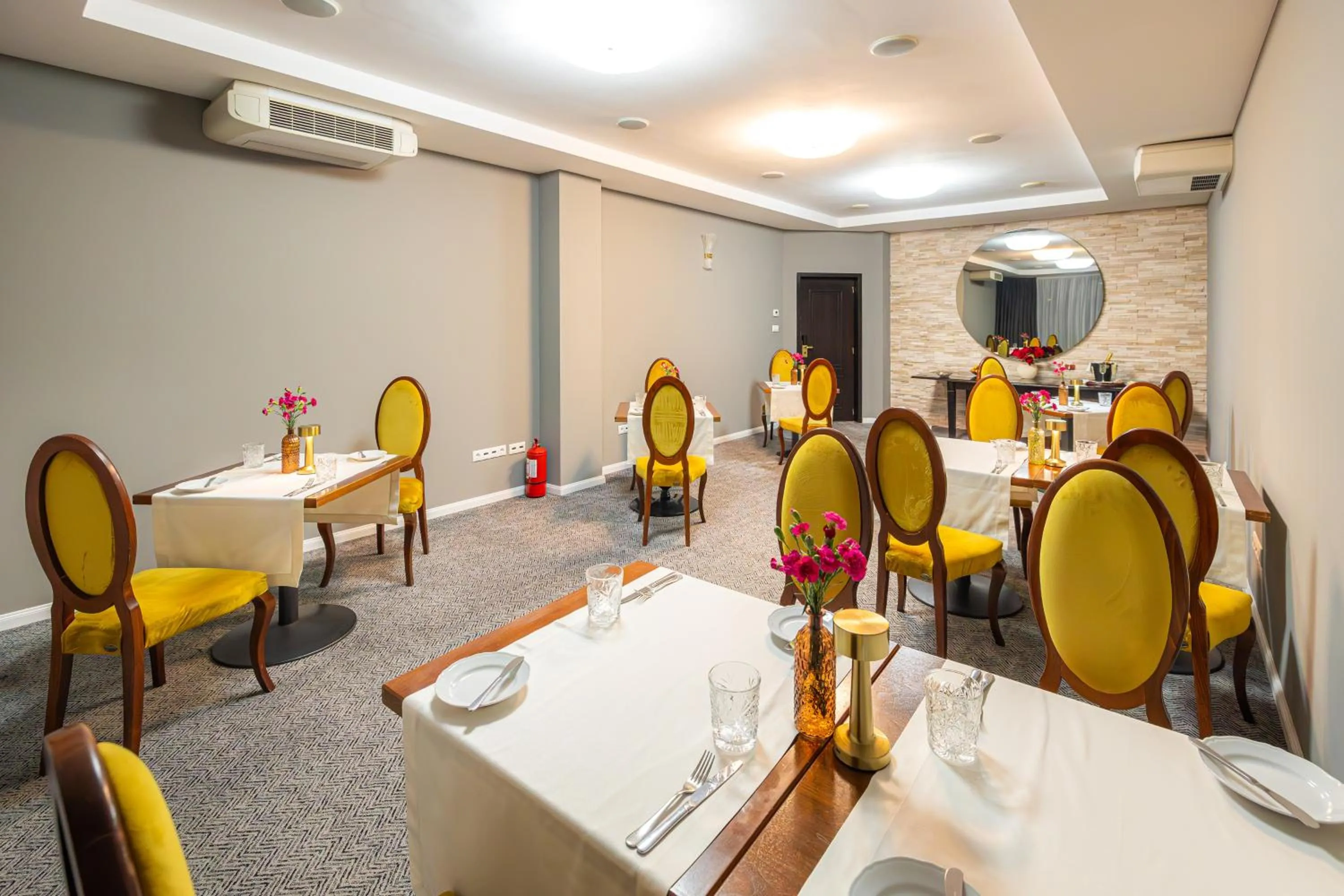 Meeting/conference room in Aria by Brilliant