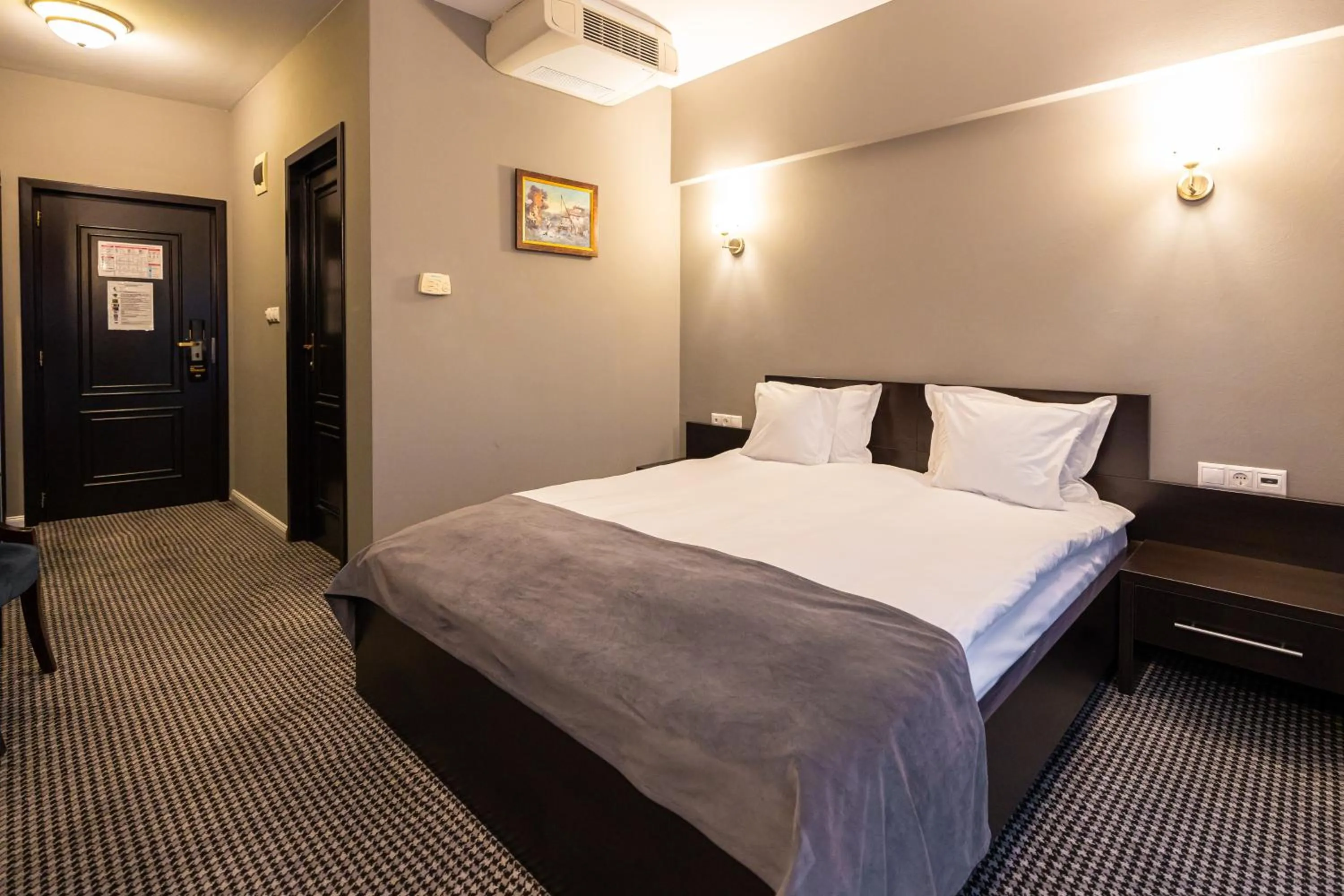 Bedroom, Bed in Aria by Brilliant