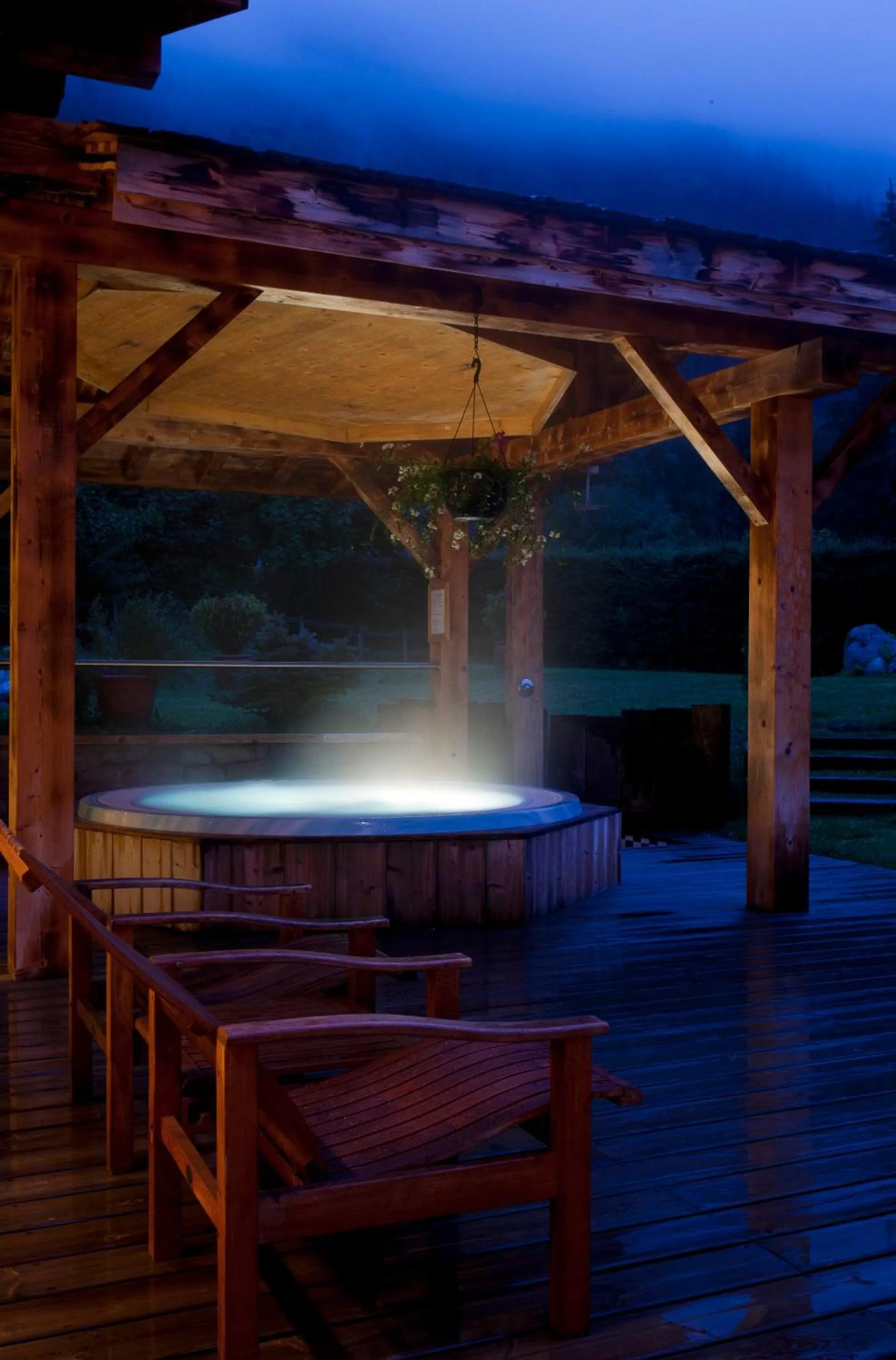 Hot Tub in Les Grands Montets Hotel & Spa
