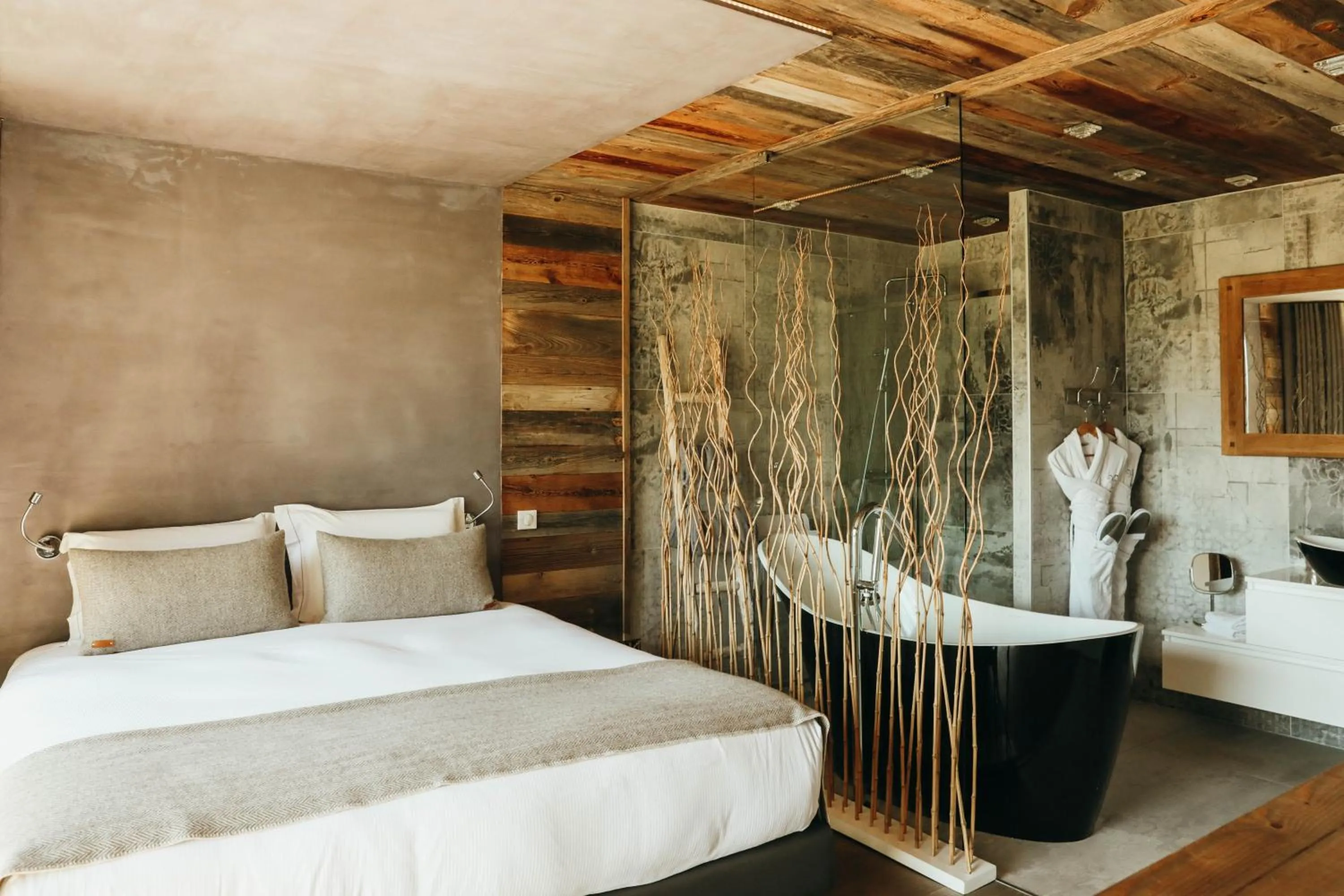 Photo of the whole room, Bed in Les Grands Montets Hotel & Spa