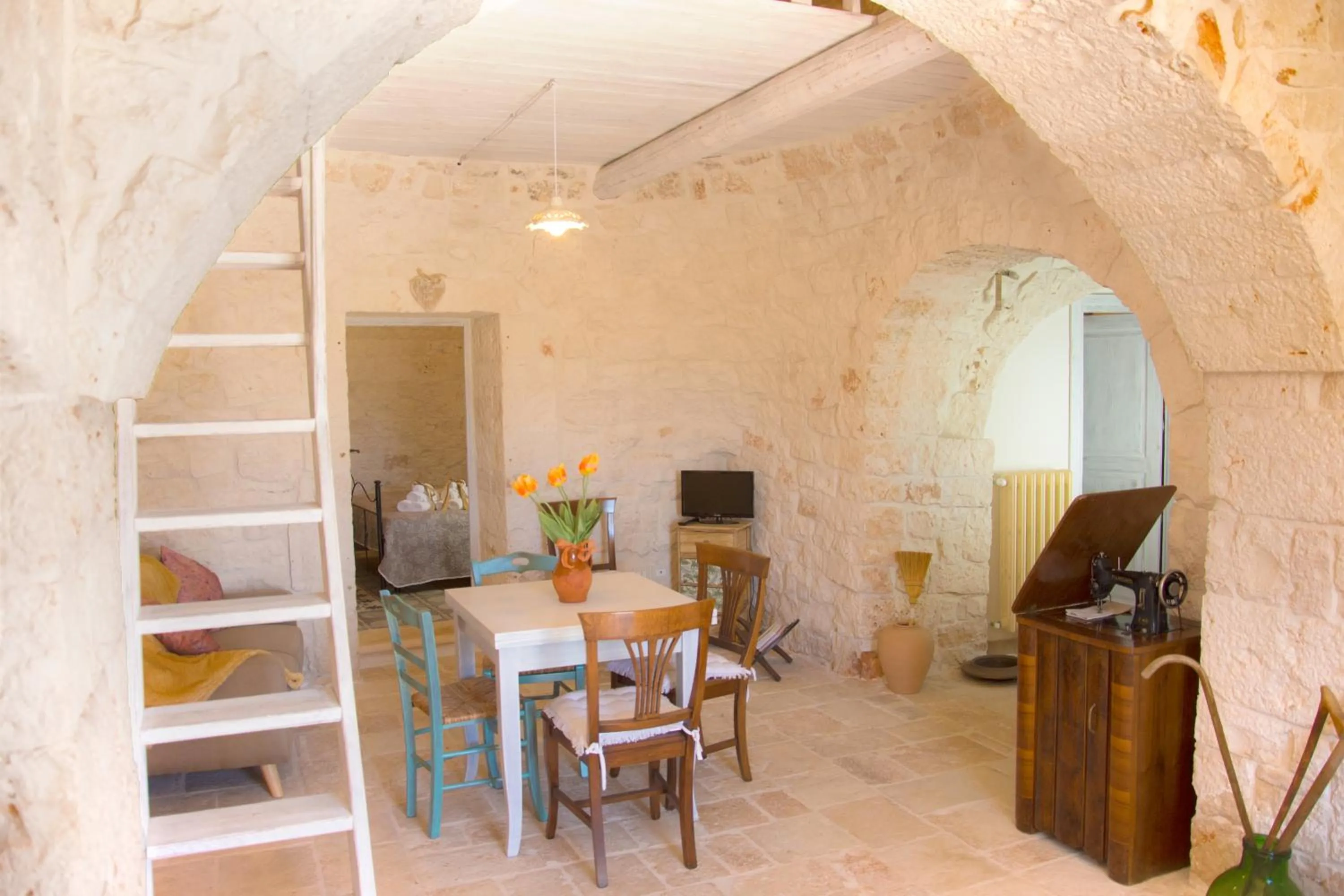 Dining area in Trullo Sweet Trullo
