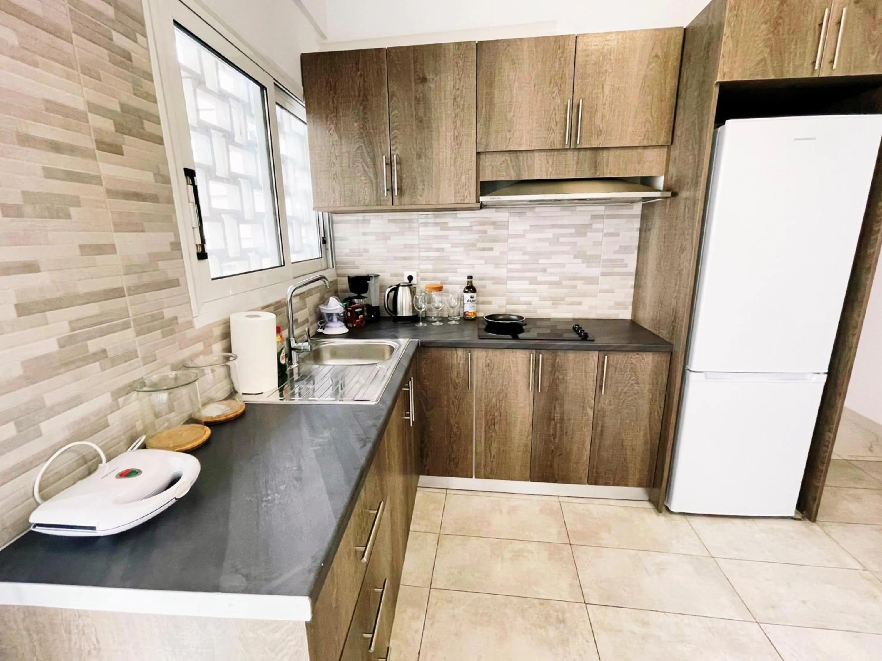 Kitchen or kitchenette in WSD Glory I Hotel Apartment