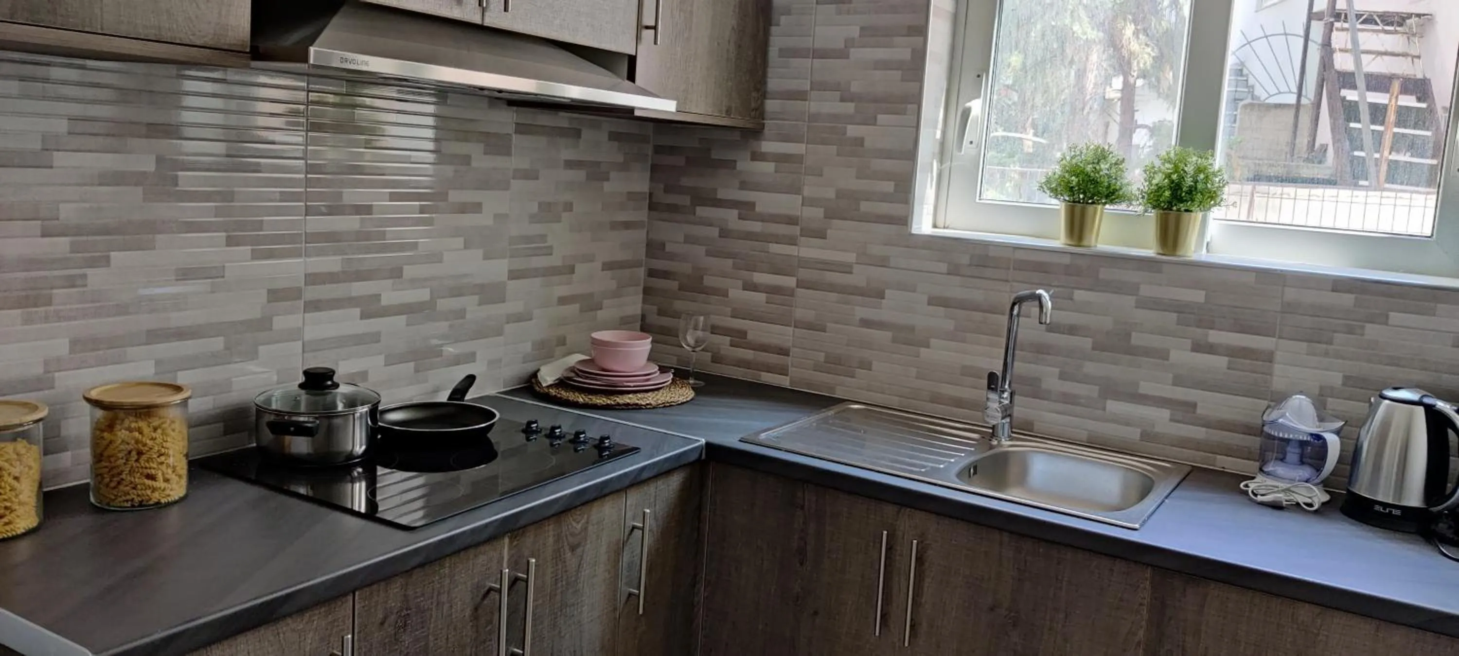 Kitchen or kitchenette in WSD Glory I Hotel Apartment