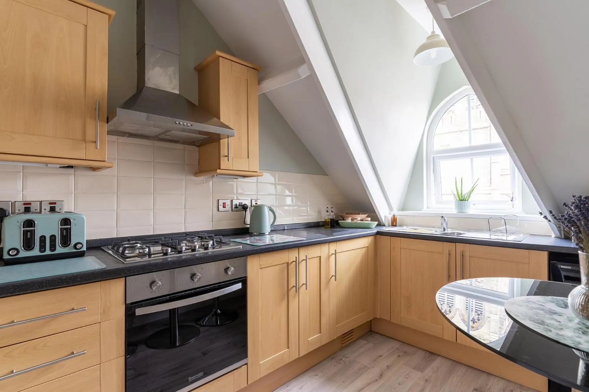 Kitchen or kitchenette in Stowaways Loft
