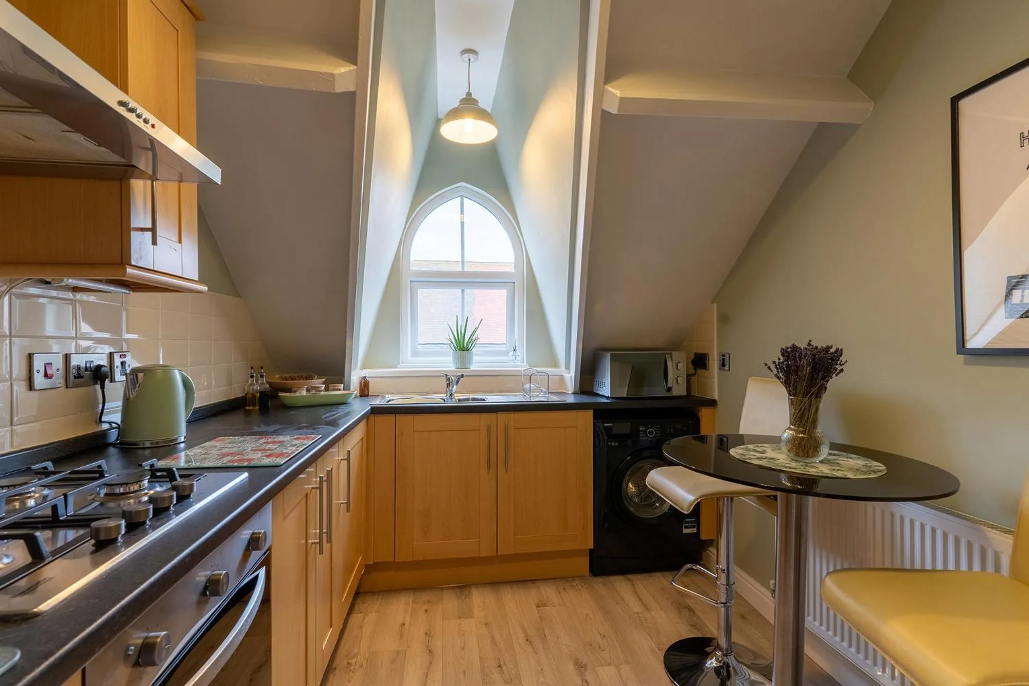 Kitchen or kitchenette in Stowaways Loft