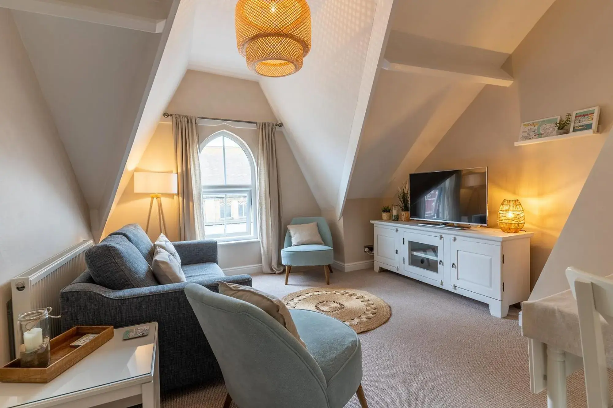 Two-Bedroom Apartment with Sea View in Stowaways Loft Two-Bedroom Apartment with Sea View in Stowaways Loft